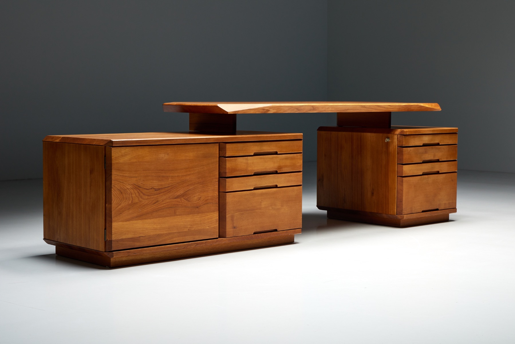 Pierre Chapo B40 Desk in Solid Elm - 1960s