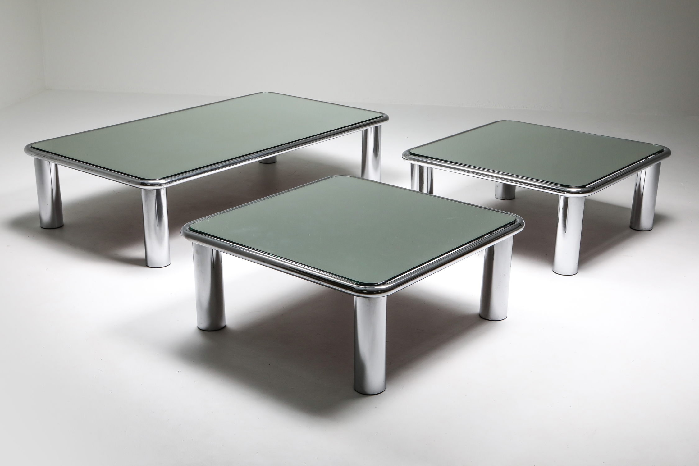 Gianfranco Frattini, Pair of Mirrored Coffee Tables for Cassina - 1960's