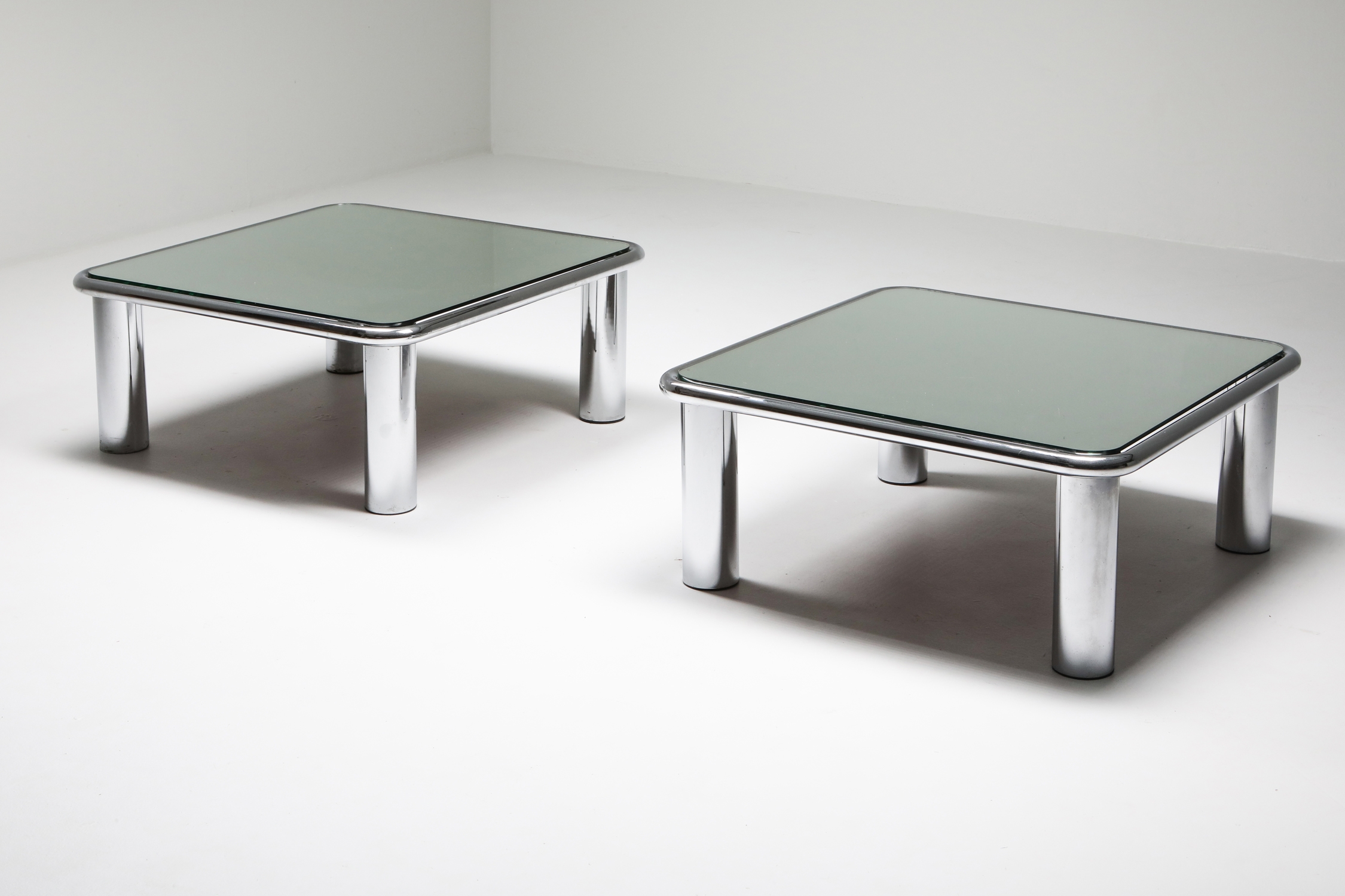 Gianfranco Frattini, Pair of Mirrored Coffee Tables for Cassina - 1960's
