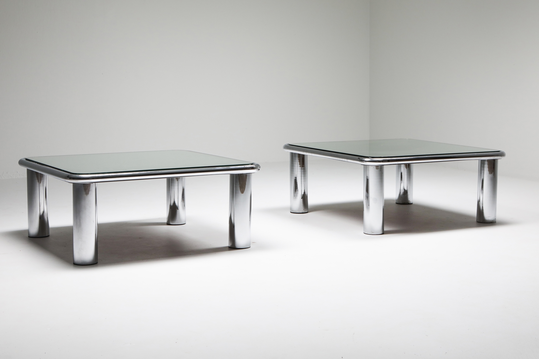 Gianfranco Frattini, Pair of Mirrored Coffee Tables for Cassina - 1960's