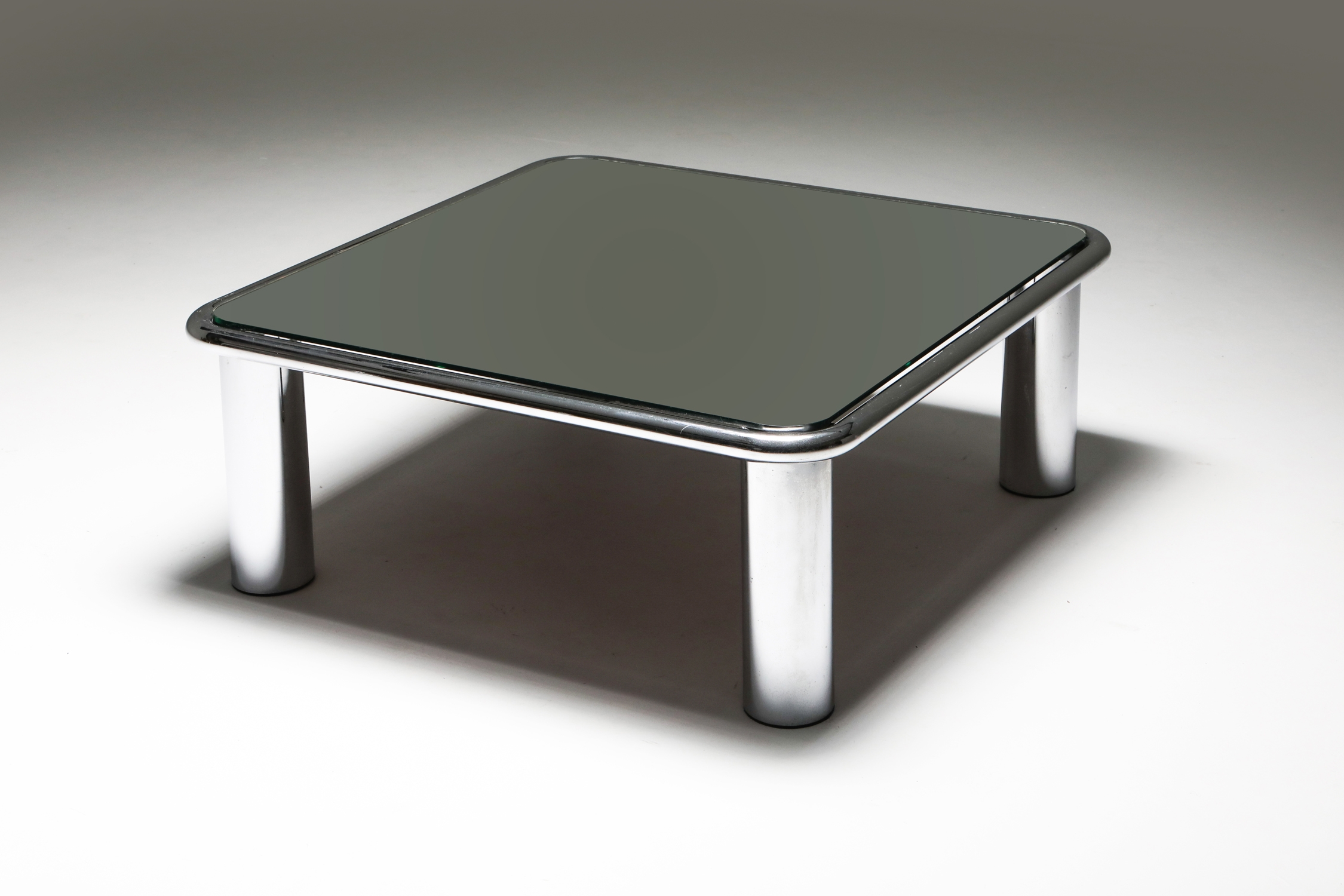 Gianfranco Frattini, Pair of Mirrored Coffee Tables for Cassina - 1960's