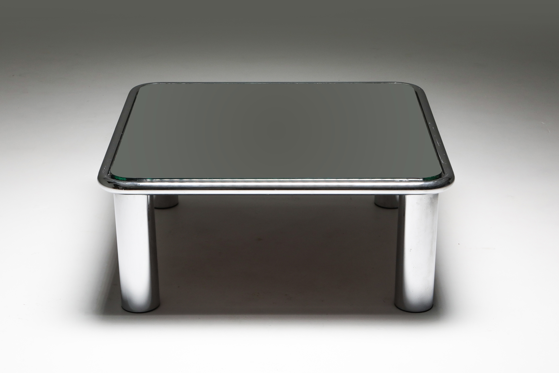 Gianfranco Frattini, Pair of Mirrored Coffee Tables for Cassina - 1960's