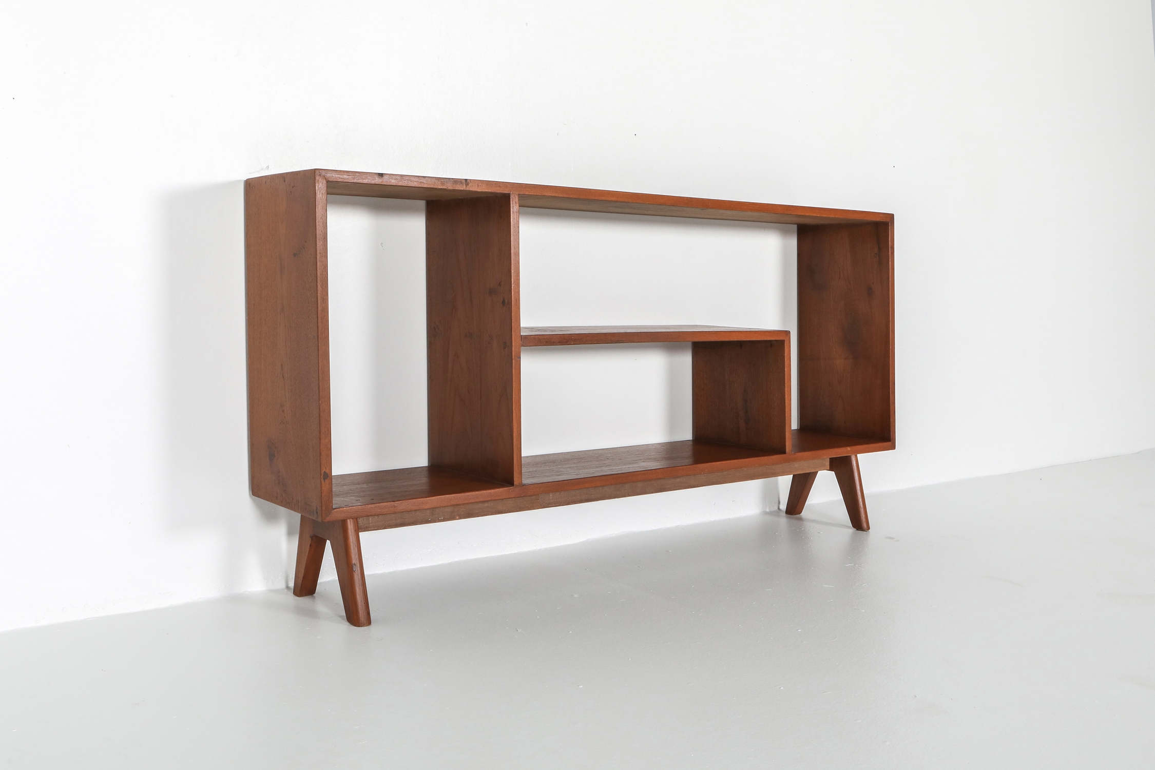 Pierre Jeanneret low etagere in teak - 1960's
