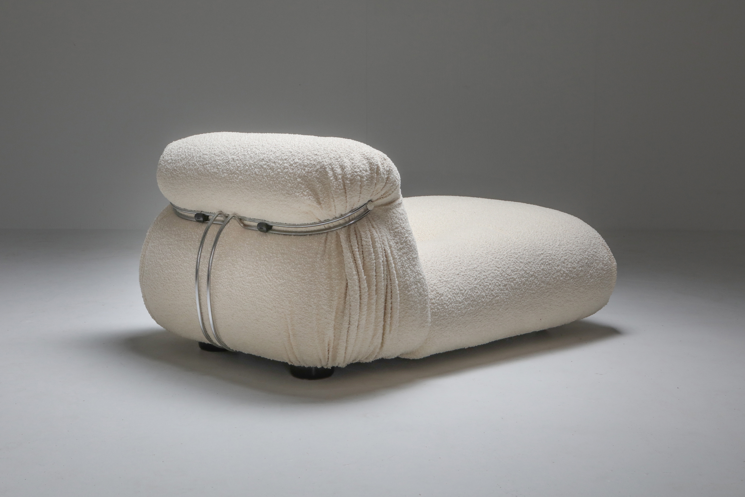 Soriana Lounge chair & Ottoman in Bouclé by Afra & Tobia Scarpa - 1969