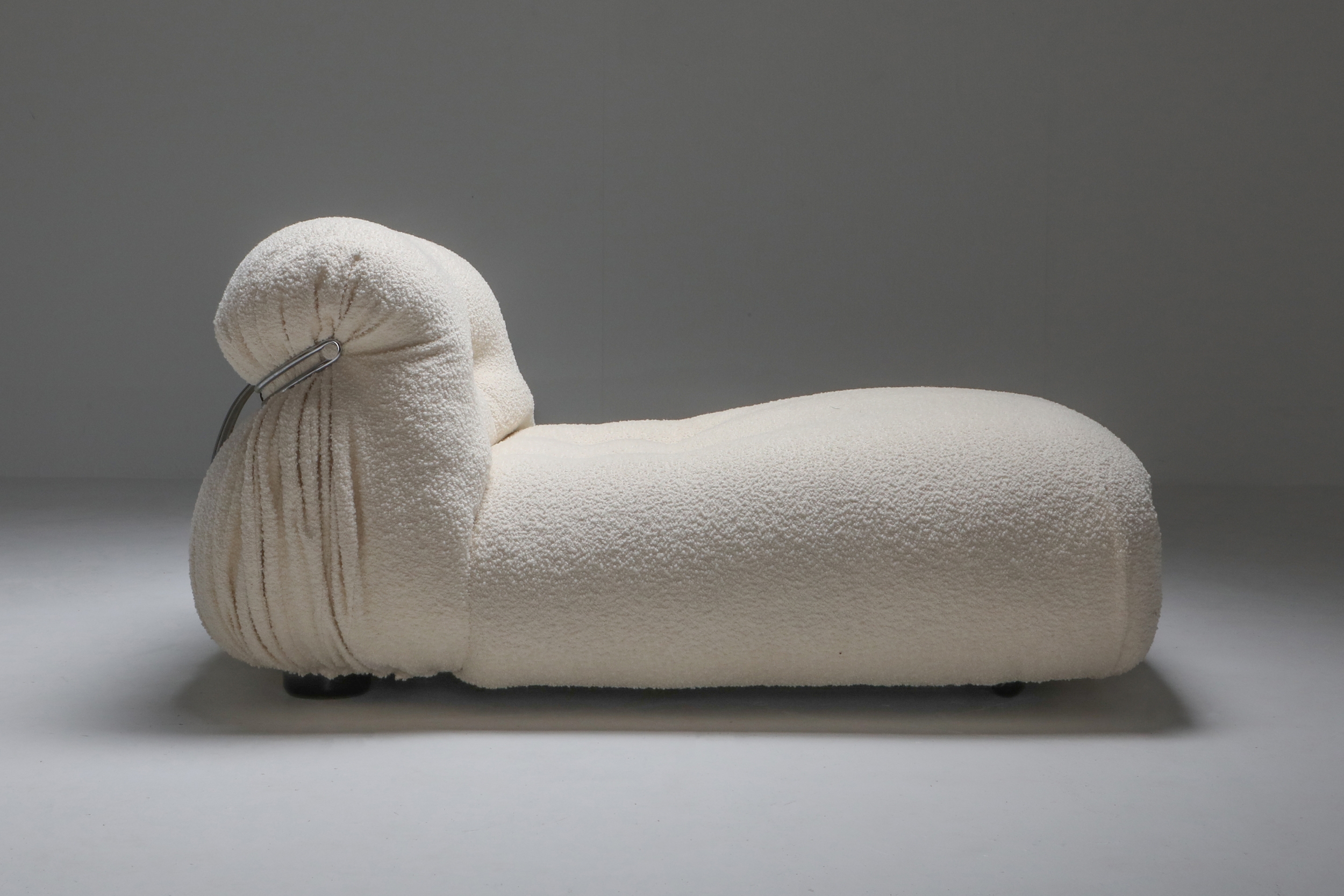 Soriana Lounge chair & Ottoman in Bouclé by Afra & Tobia Scarpa - 1969