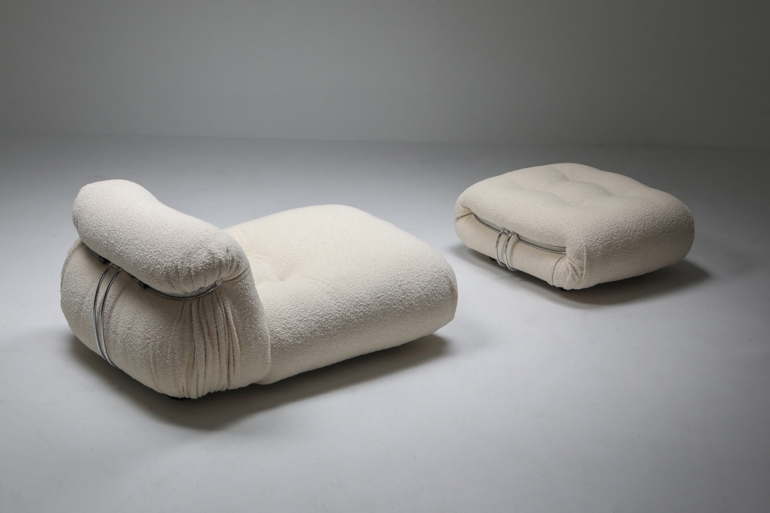 Soriana Lounge chair & Ottoman in Bouclé by Afra & Tobia Scarpa - 1969