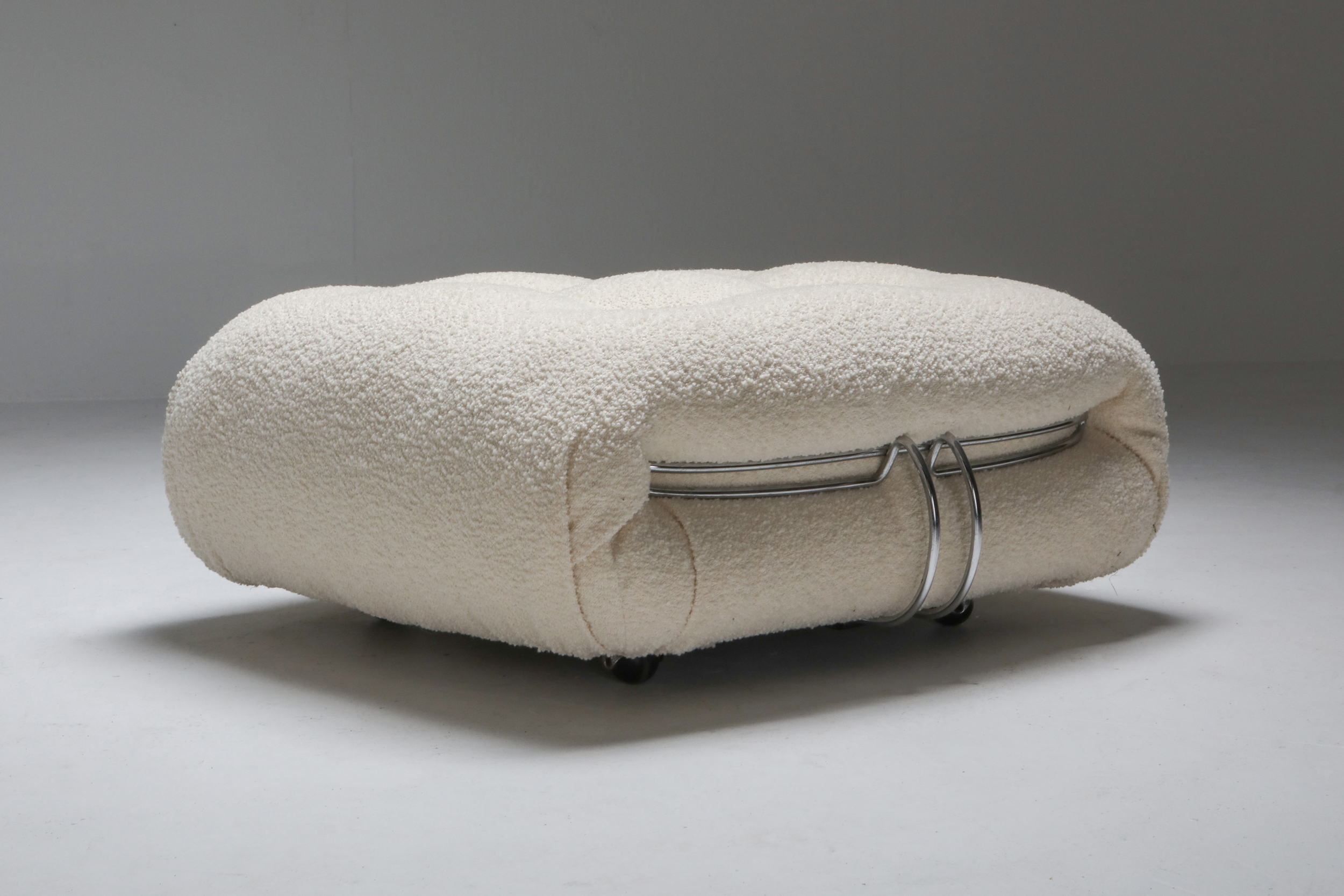 Soriana Lounge chair & Ottoman in Bouclé by Afra & Tobia Scarpa - 1969