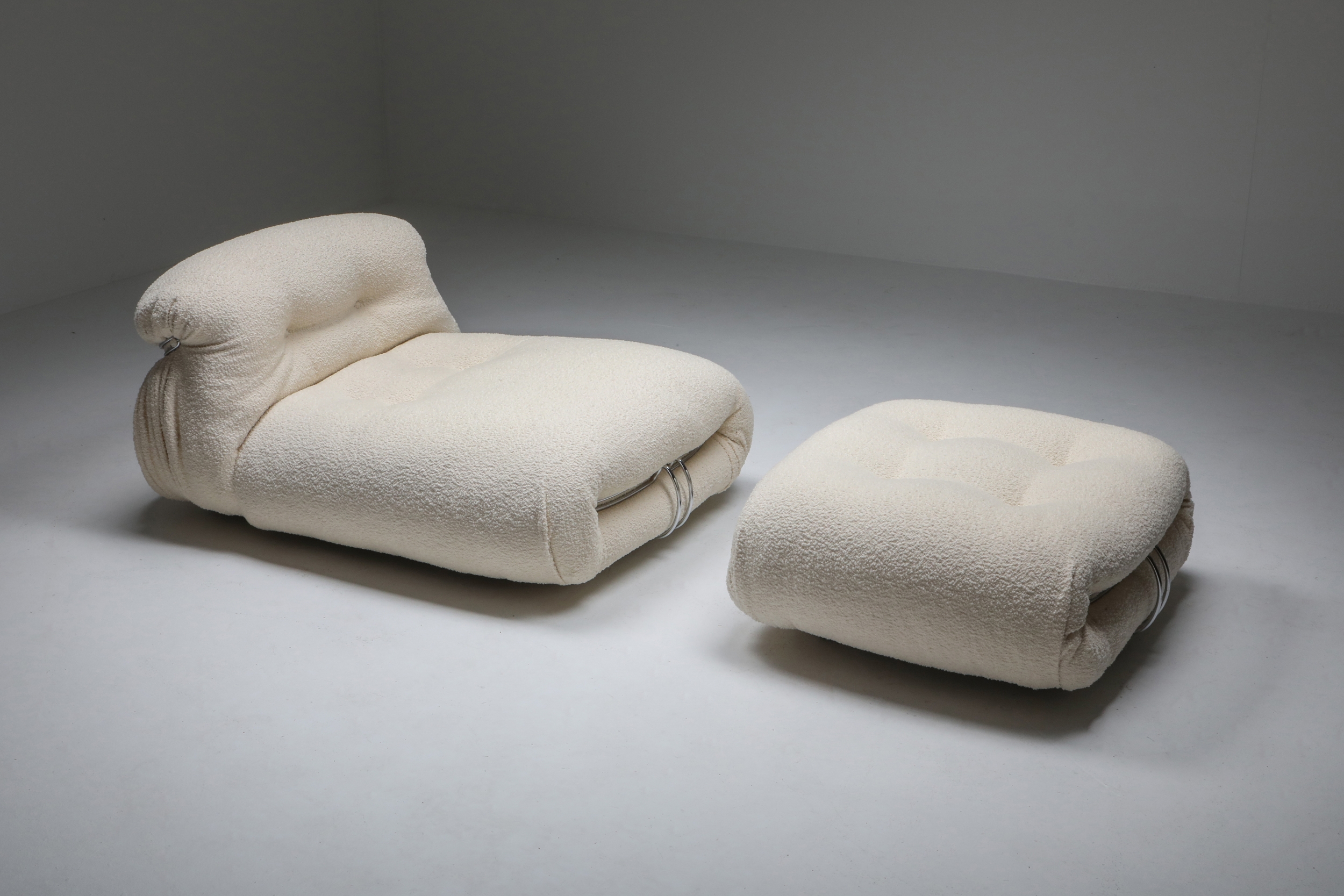 Soriana Lounge chair & Ottoman in Bouclé by Afra & Tobia Scarpa - 1969