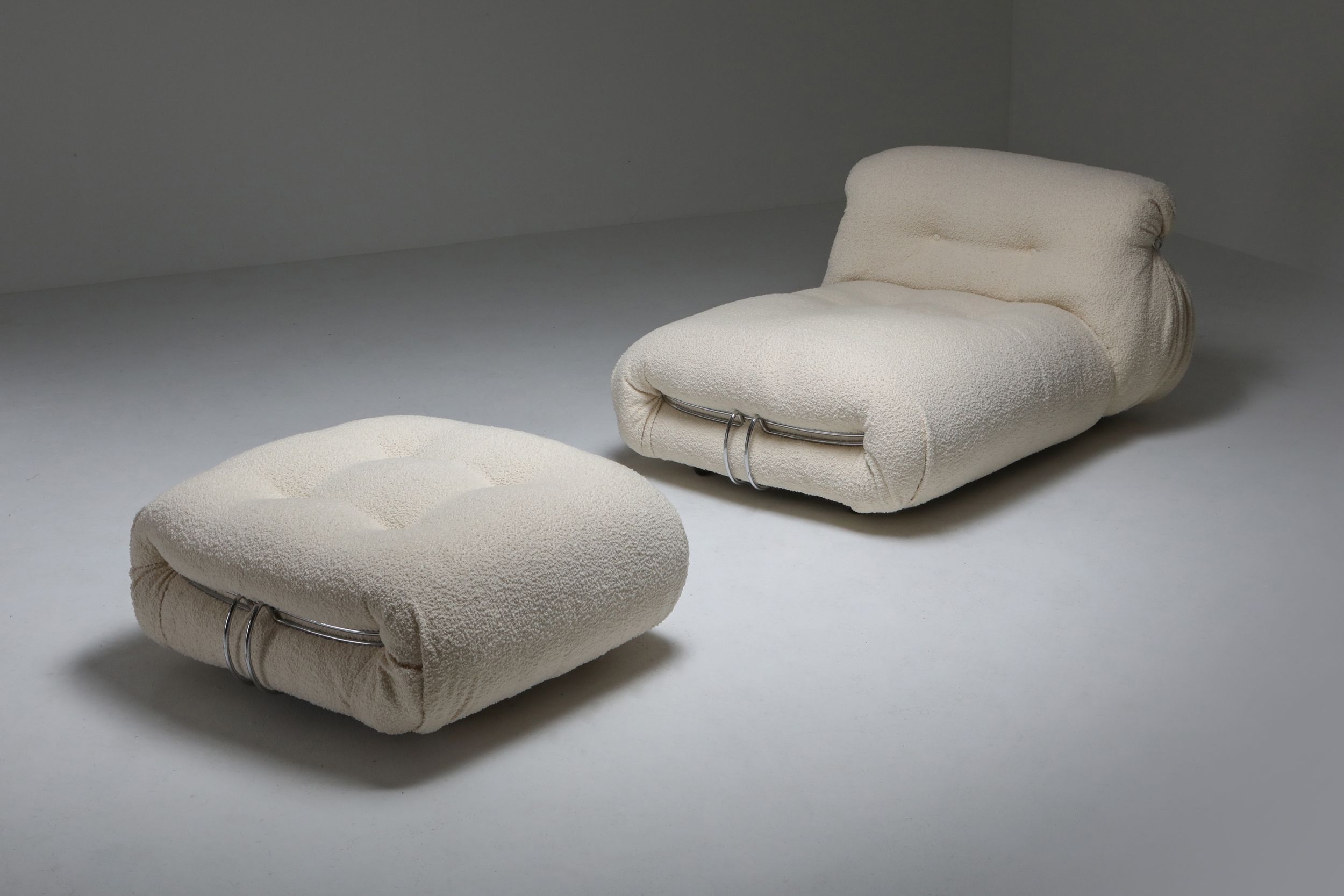 Soriana Lounge chair & Ottoman in Bouclé by Afra & Tobia Scarpa - 1969