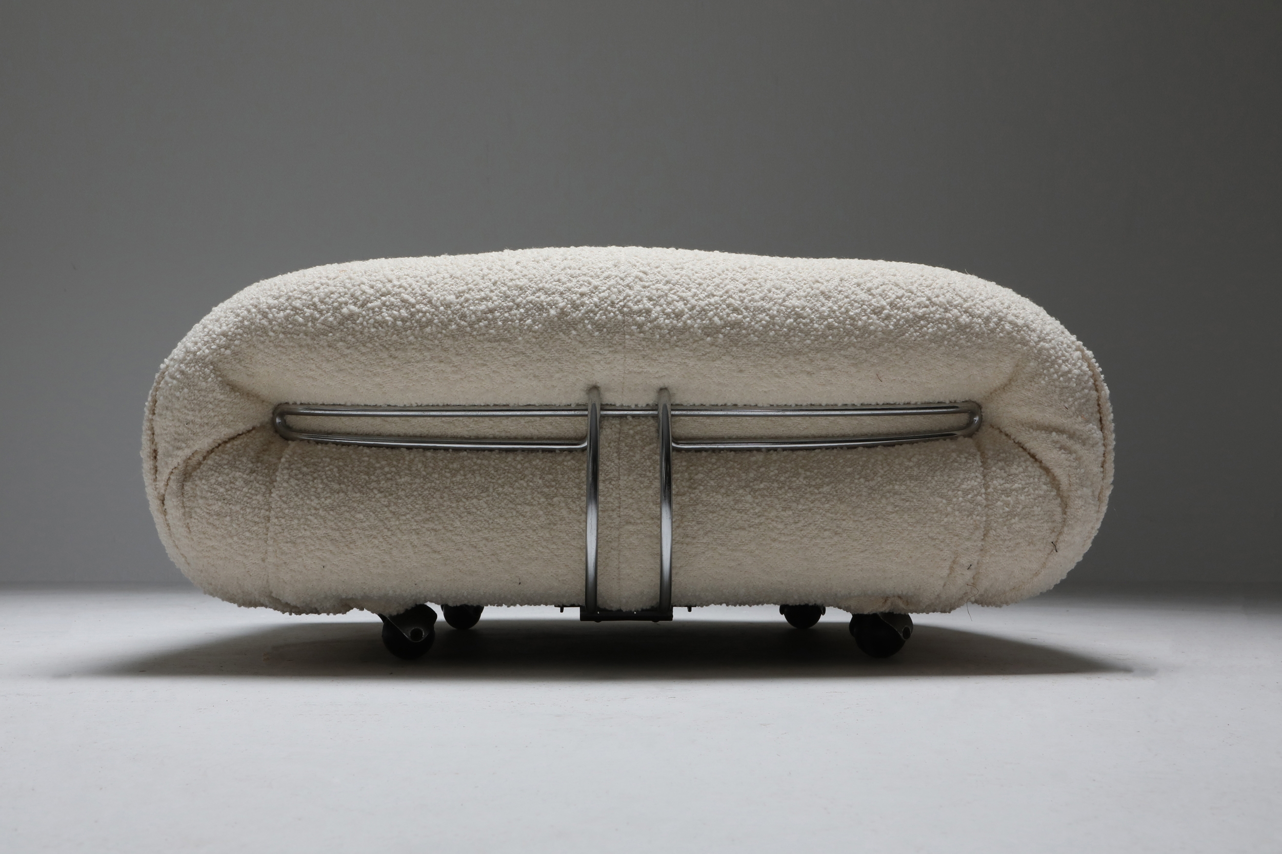 Soriana Lounge chair & Ottoman in Bouclé by Afra & Tobia Scarpa - 1969
