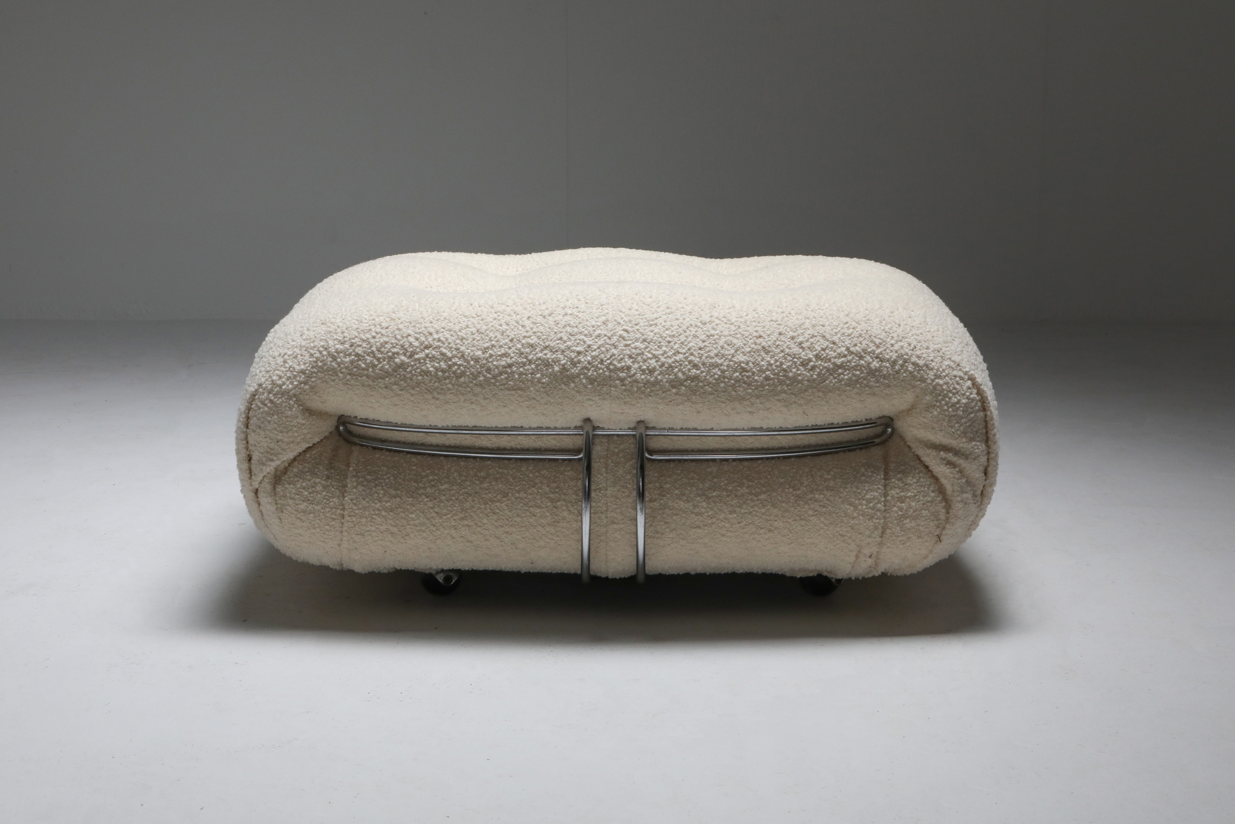 Soriana Lounge chair & Ottoman in Bouclé by Afra & Tobia Scarpa - 1969