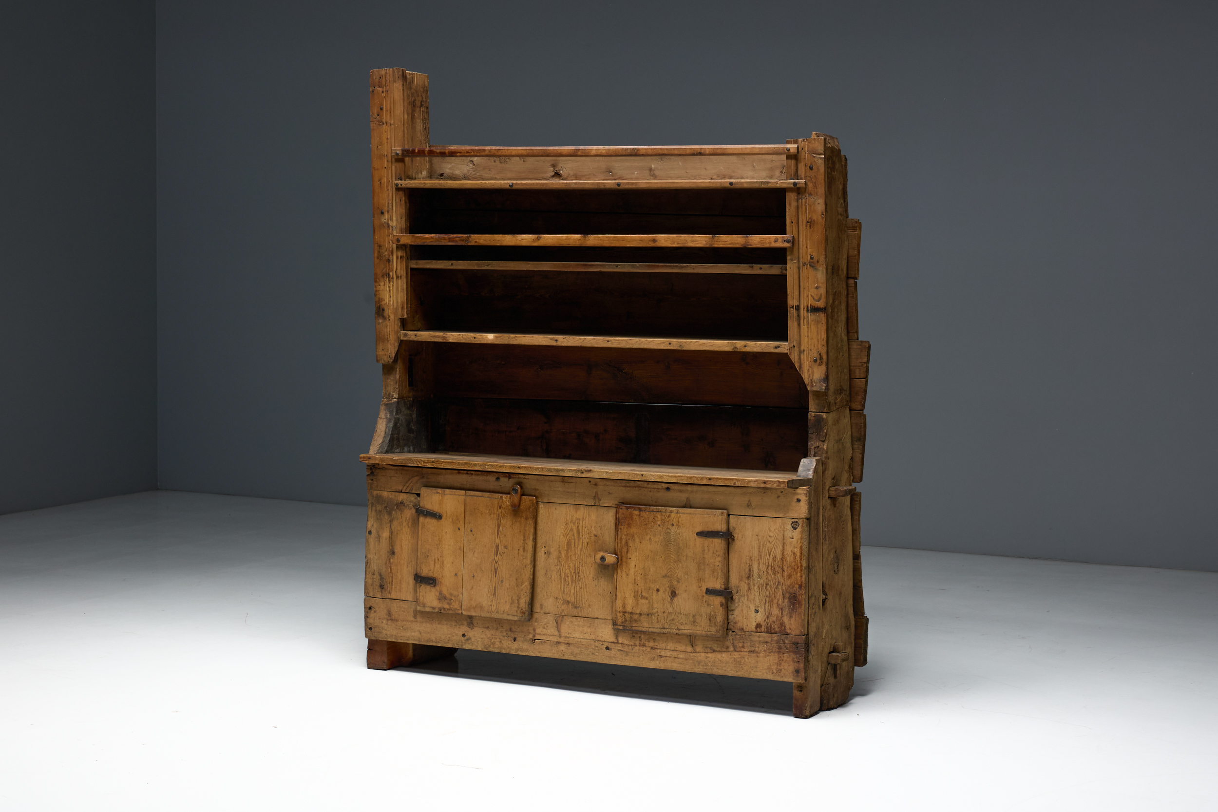 Rustic Art Populaire Pine Dresser, France - 19th Century 