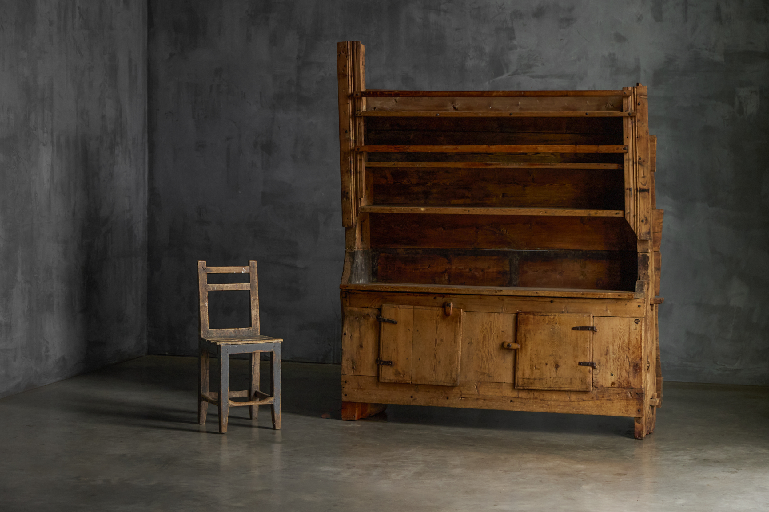 Rustic Art Populaire Pine Dresser, France - 19th Century 