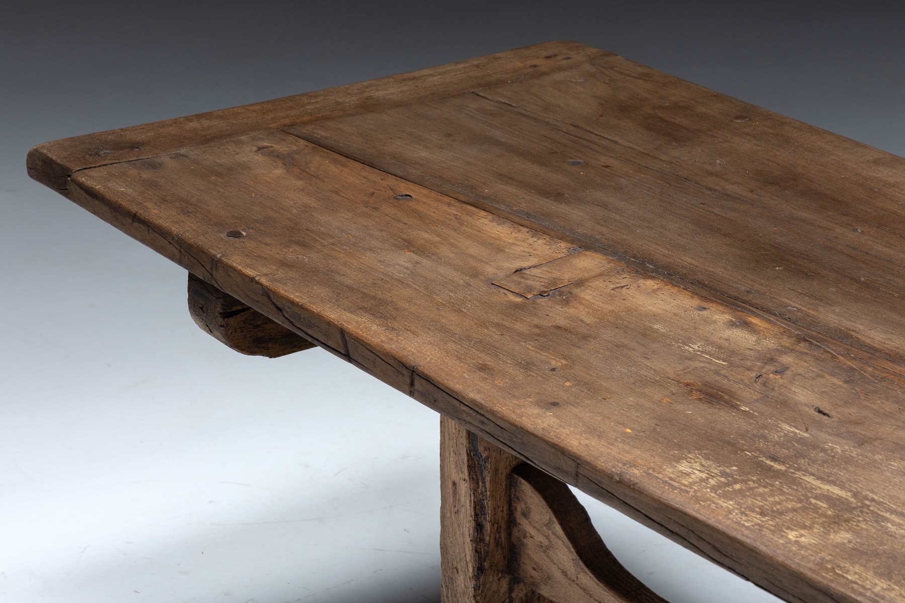Rustic Travail Populaire Dining Table - Early 20th Century