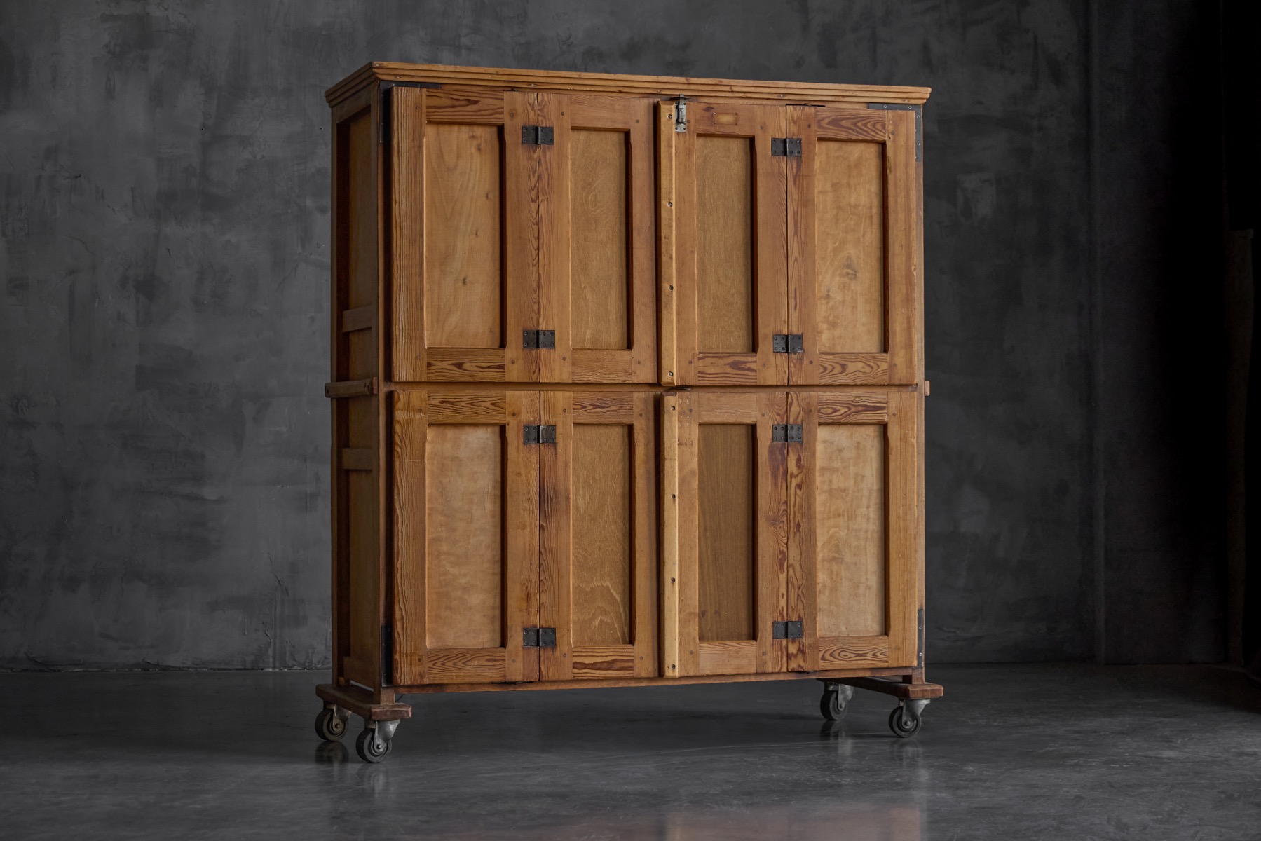 Rustic Oak Bakery Cabinet, Europe – 20th Century