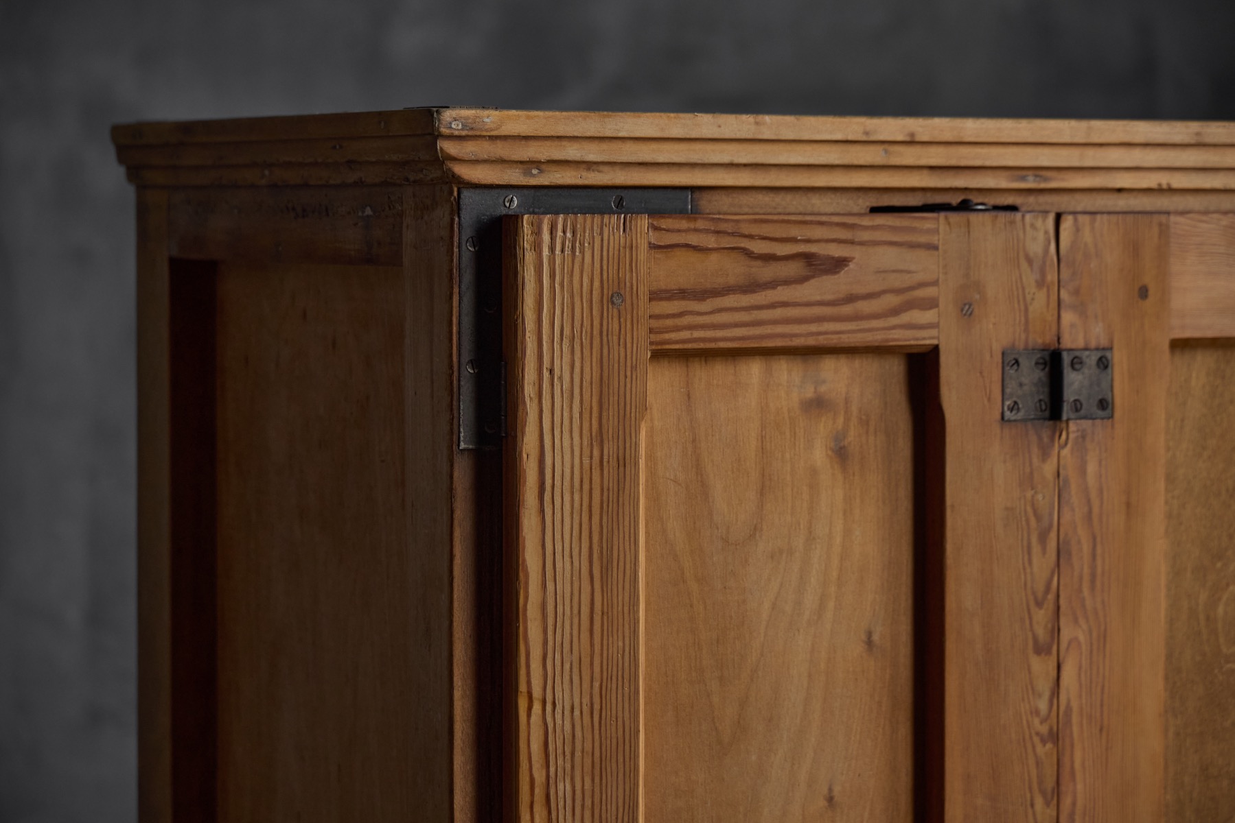 Rustic Oak Bakery Cabinet, Europe – 20th Century