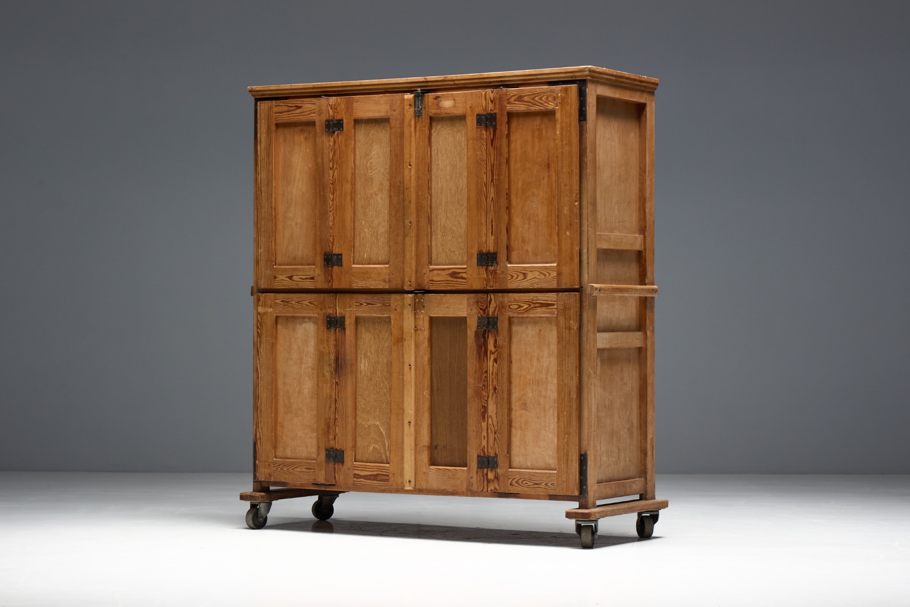 Rustic Oak Bakery Cabinet, Europe – 20th Century