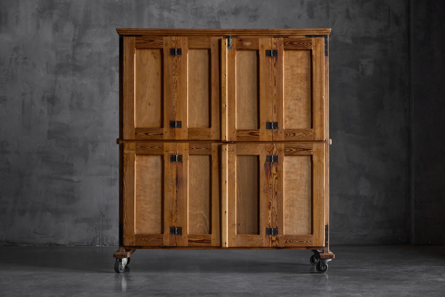 Rustic Oak Bakery Cabinet, Europe – 20th Century