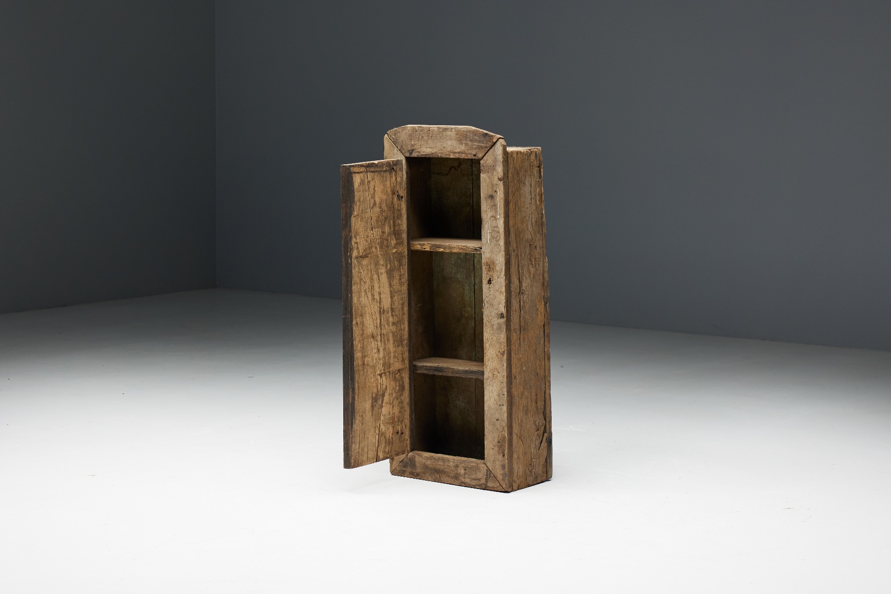 Rustic Travail Populaire Cupboard - 18th Century
