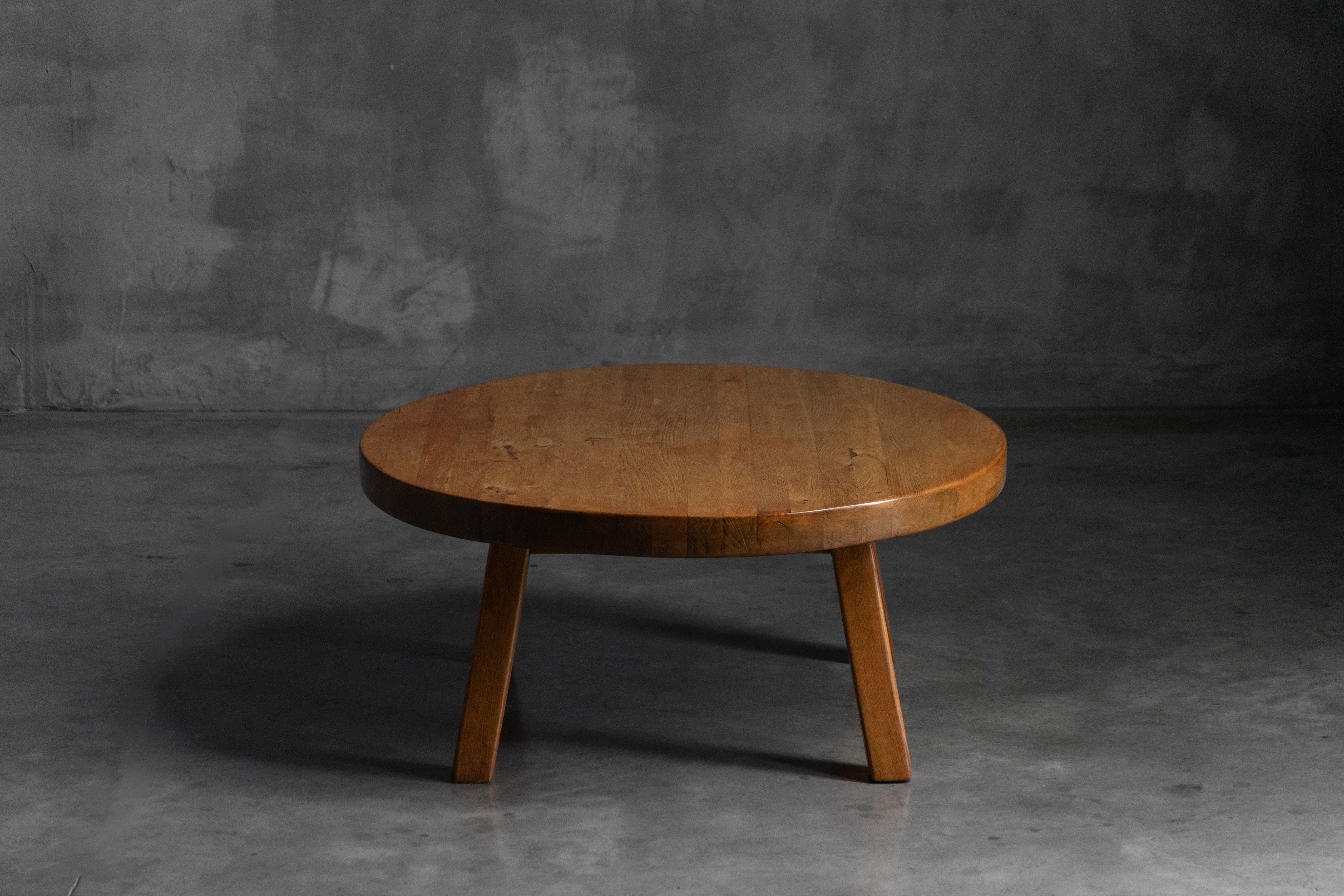 Rustic Vernacular Round Oak Coffee Table, Europe - Mid-20th Century
