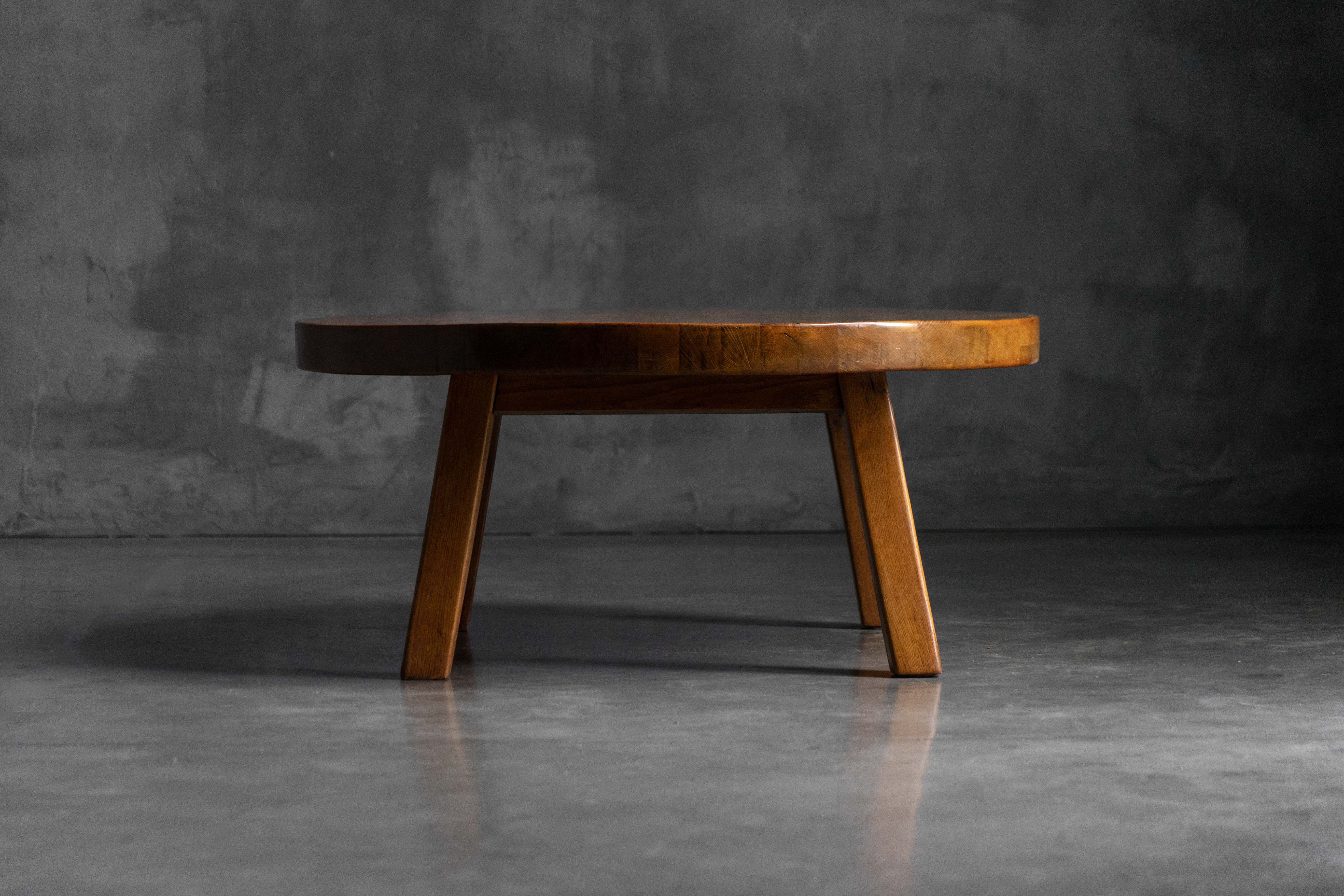 Rustic Vernacular Round Oak Coffee Table, Europe - Mid-20th Century