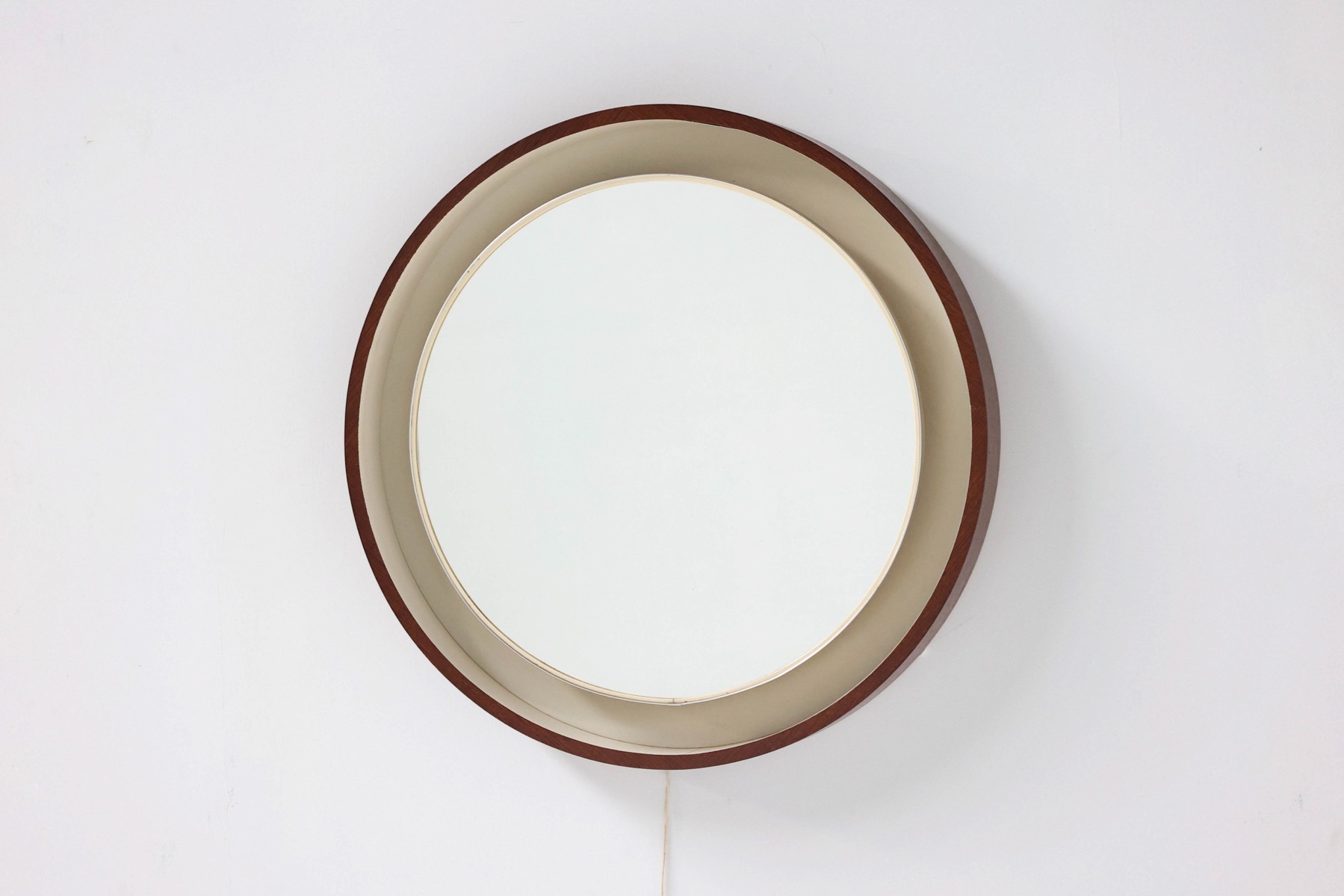 Scandinavian Floating Round Mirror With Light - 1990's