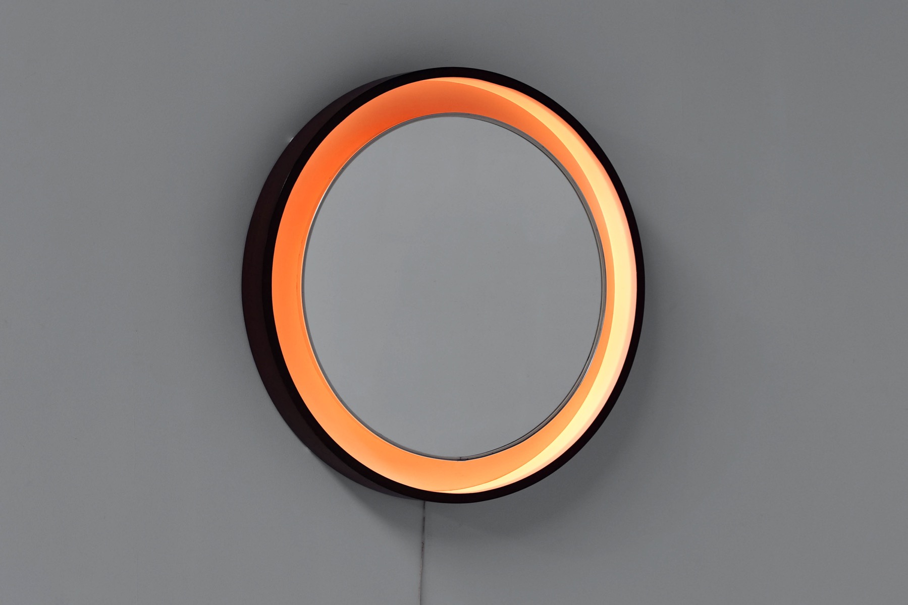 Scandinavian Floating Round Mirror With Light - 1990's