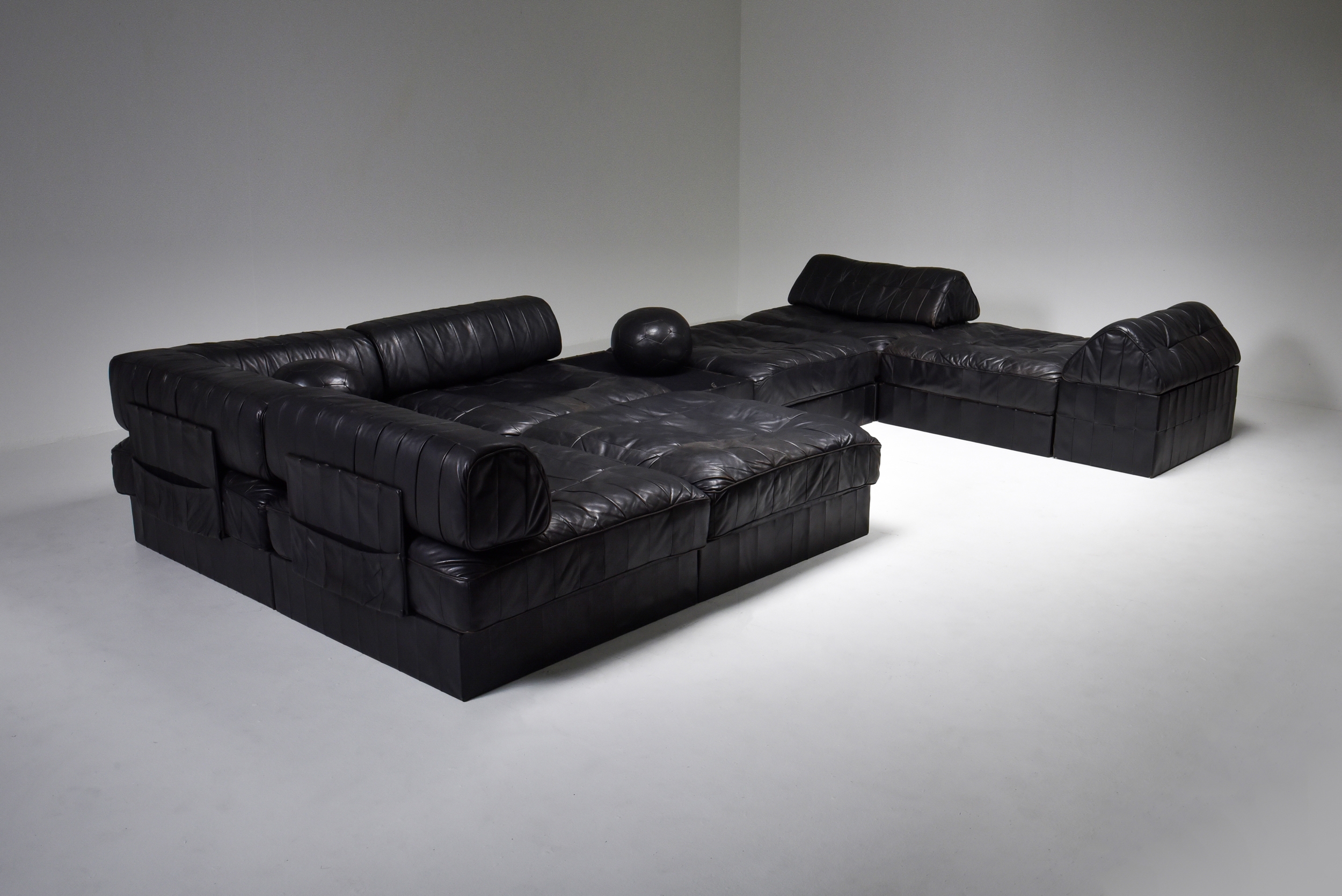 Mid-Century Modern De Sede Modular and Sectional Patchwork Sofa in Black Leather - 1970's