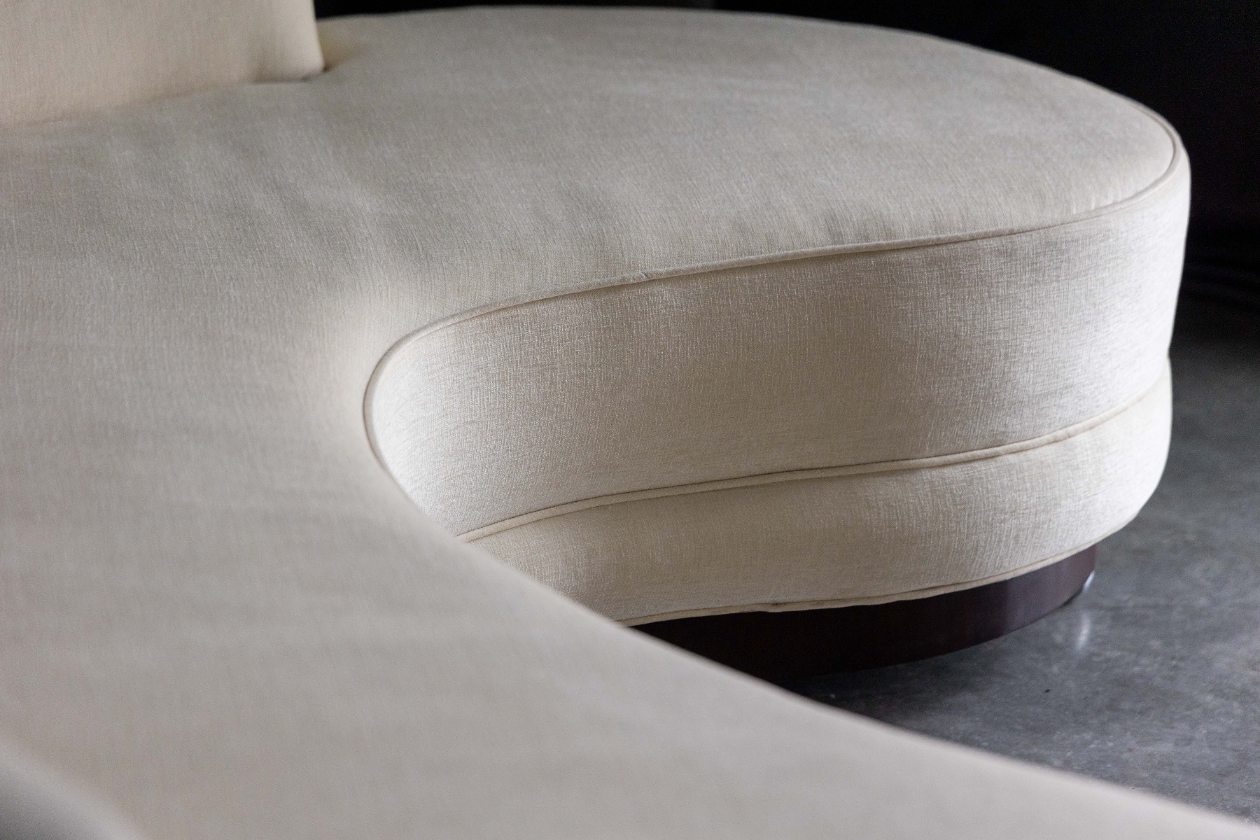Serpentine Sofa by Vladimir Kagan - 1950s