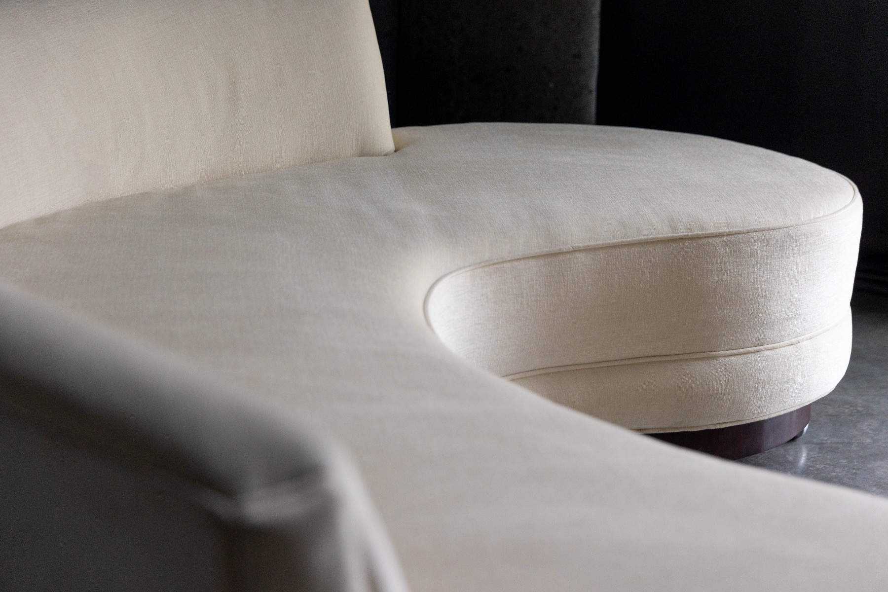 Serpentine Sofa by Vladimir Kagan - 1950s