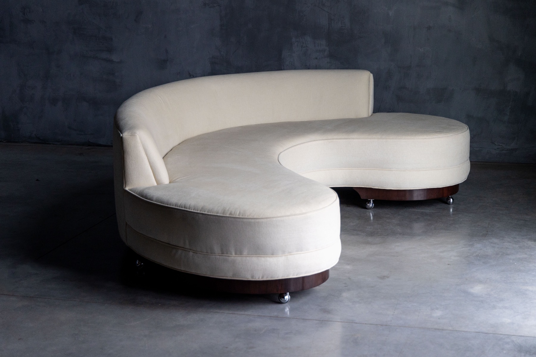 Serpentine Sofa by Vladimir Kagan - 1950s