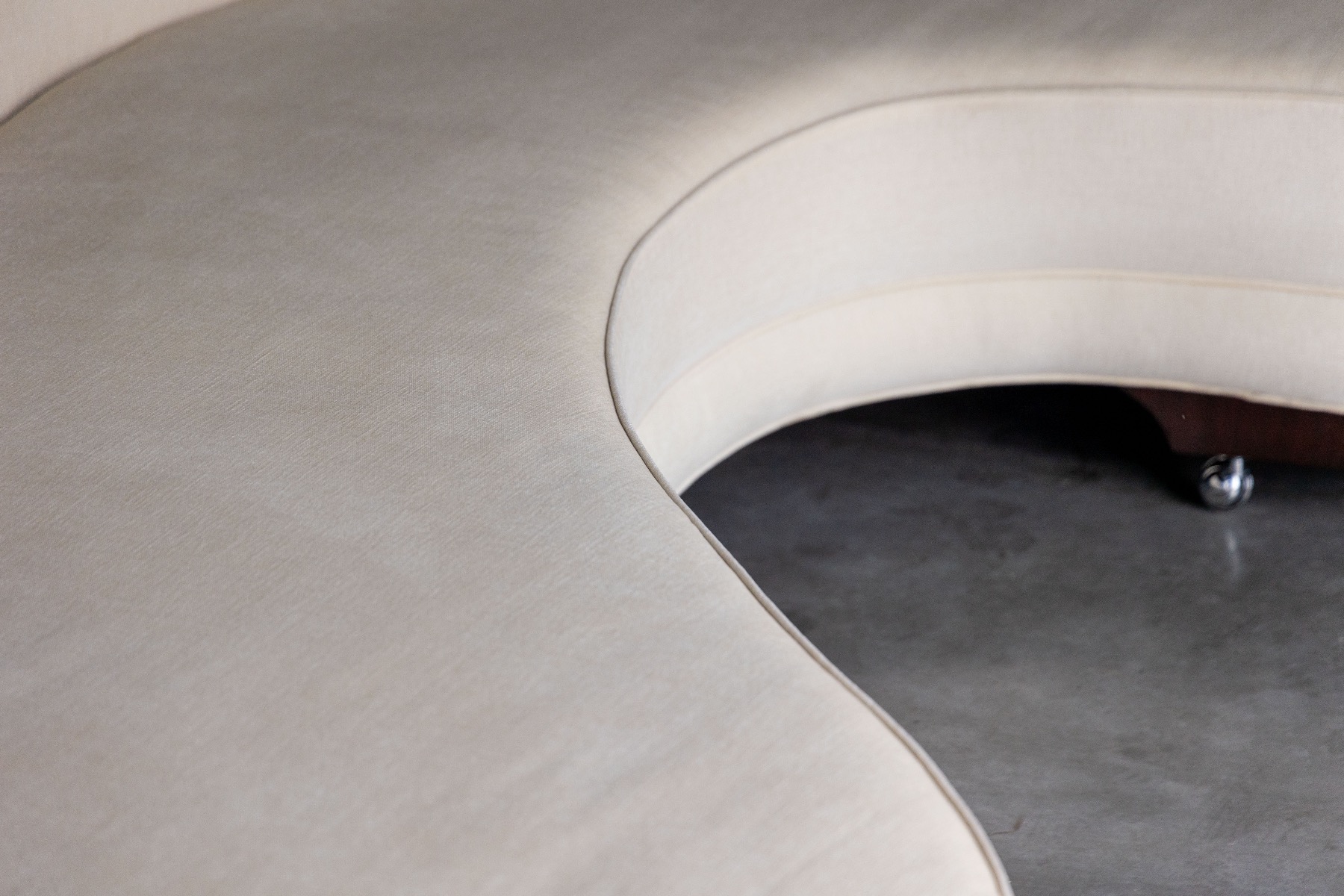 Serpentine Sofa by Vladimir Kagan - 1950s
