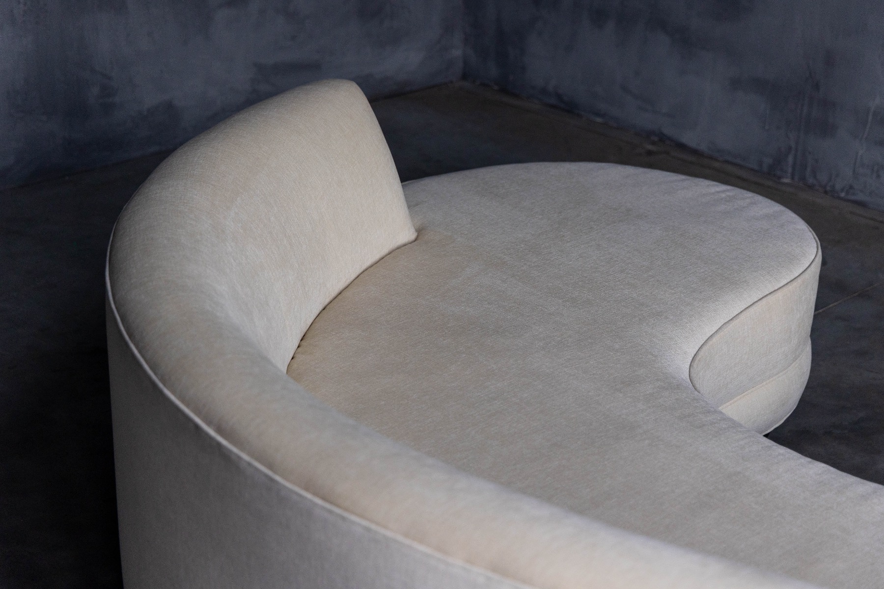 Serpentine Sofa by Vladimir Kagan - 1950s