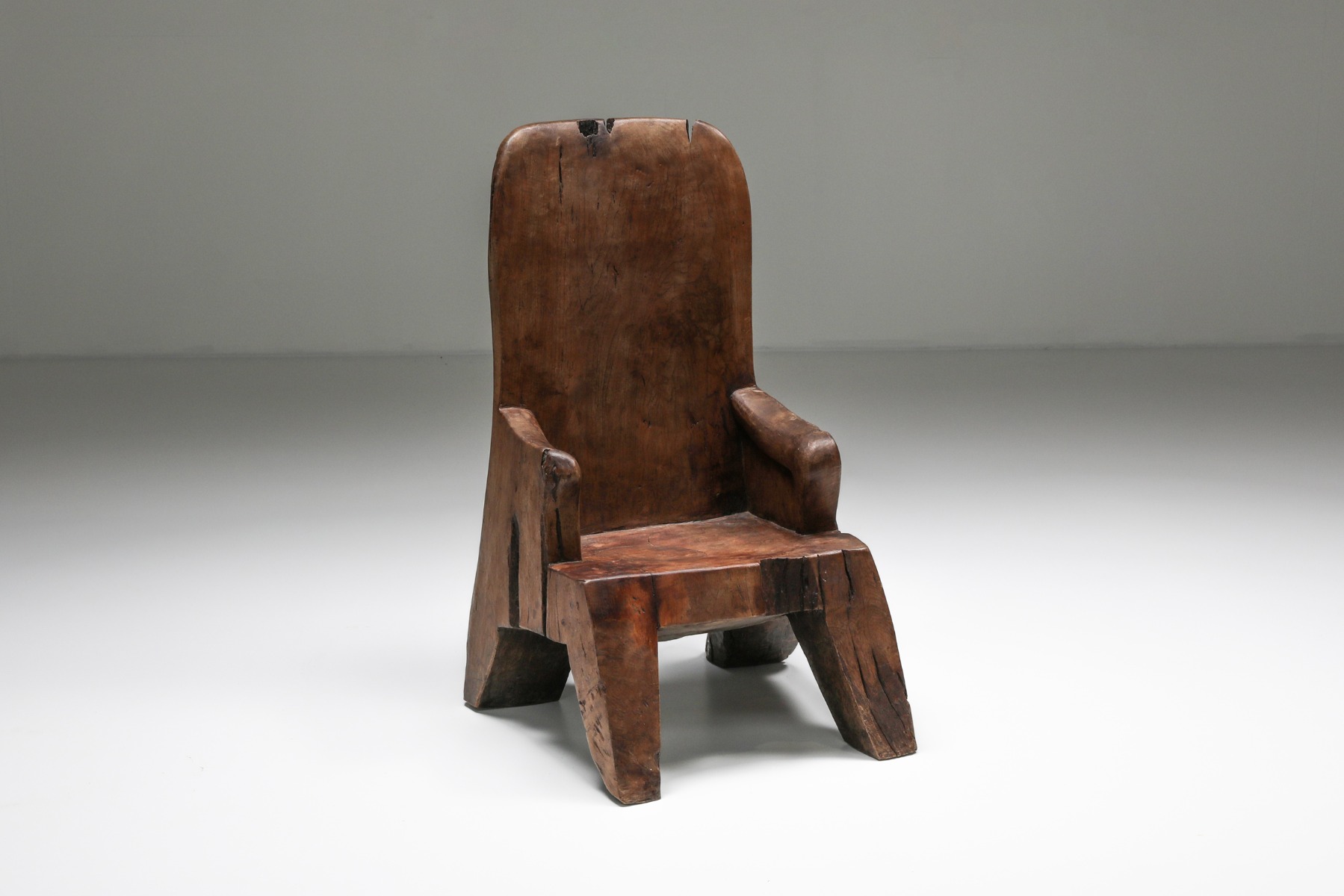 Wooden chair In The Style of José Zanine Caldas - 1800's