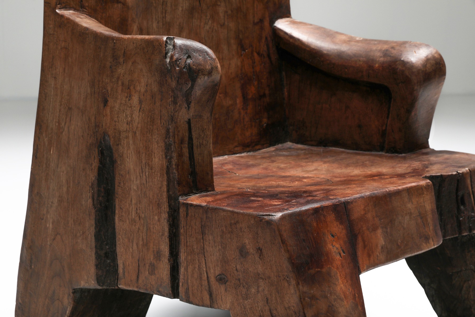 Wooden chair In The Style of José Zanine Caldas - 1800's