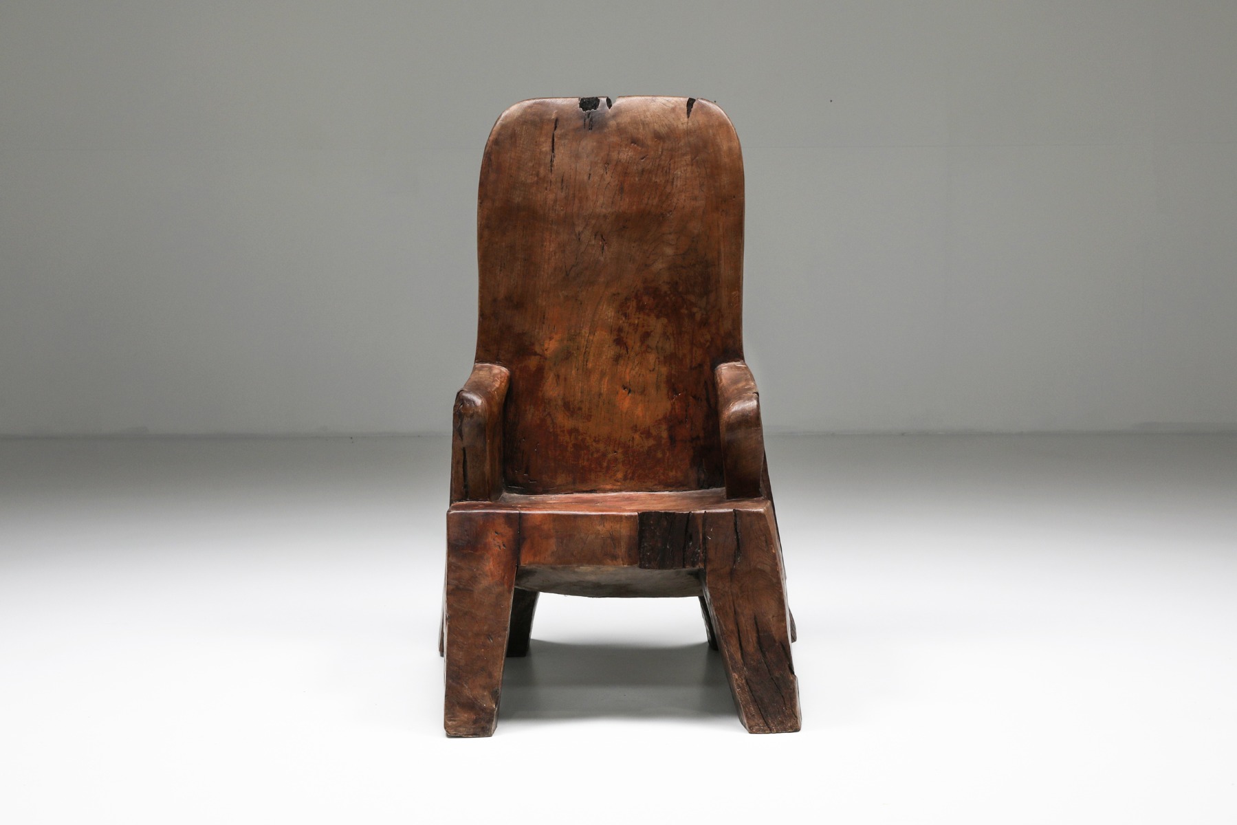 Wooden chair In The Style of José Zanine Caldas - 1800's
