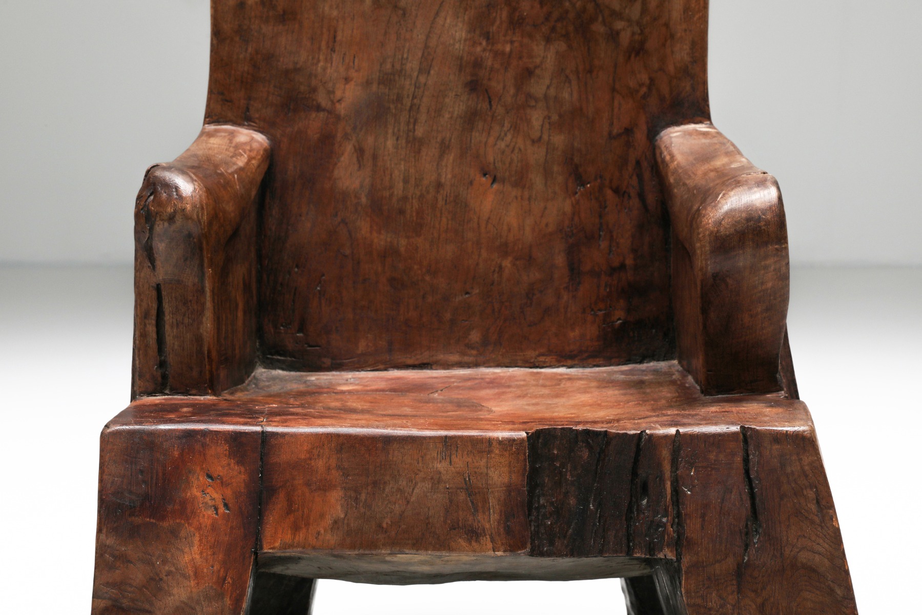 Wooden chair In The Style of José Zanine Caldas - 1800's