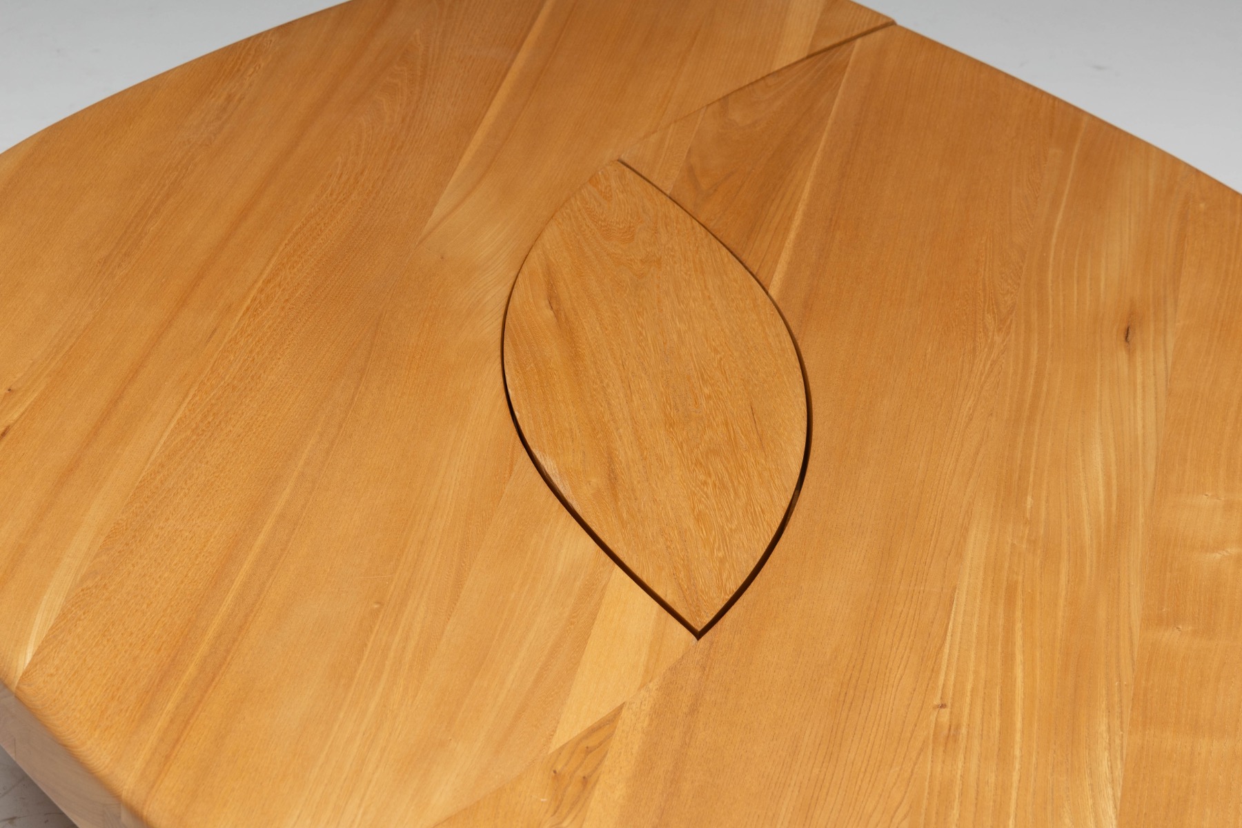 T22C L'oeil Coffee Table by Pierre Chapo, France  - 1972