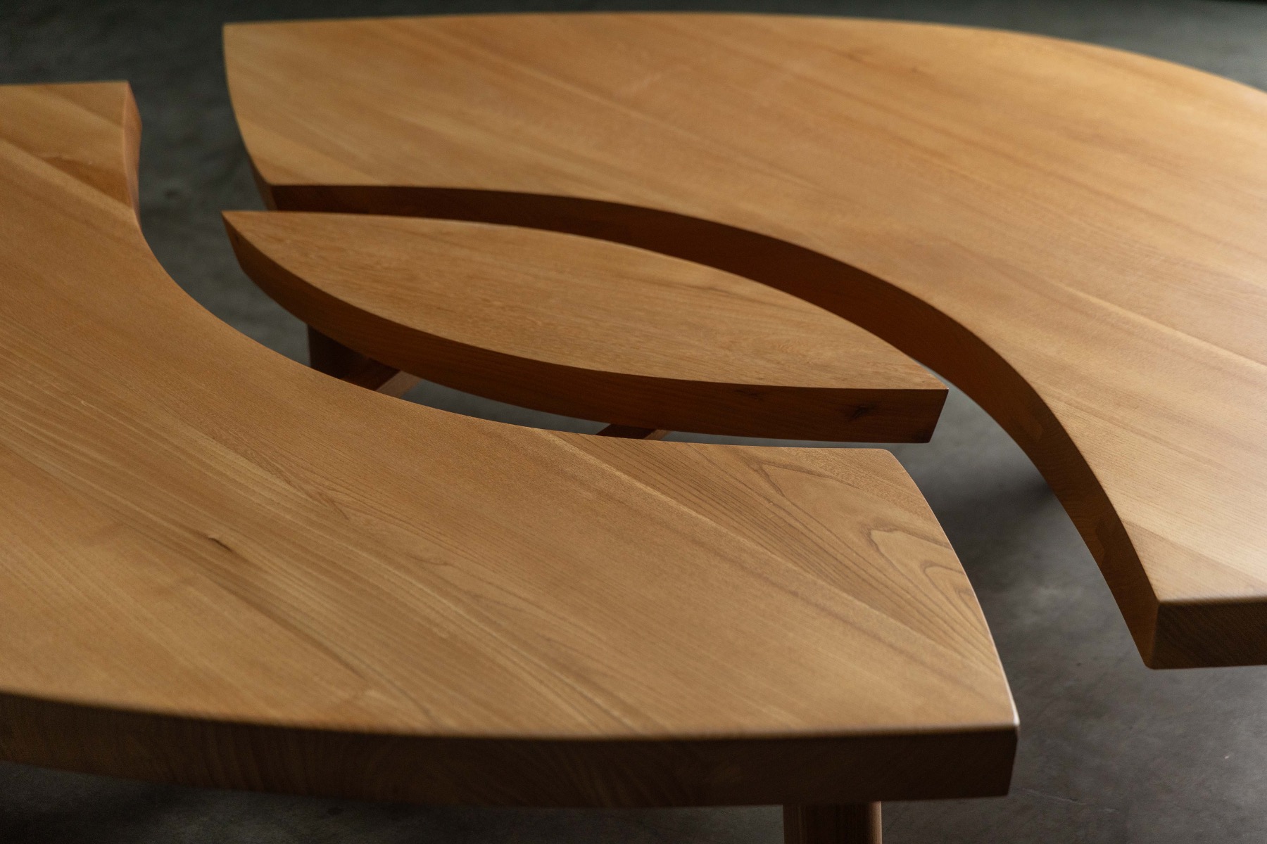 T22C L'oeil Coffee Table by Pierre Chapo, France  - 1972