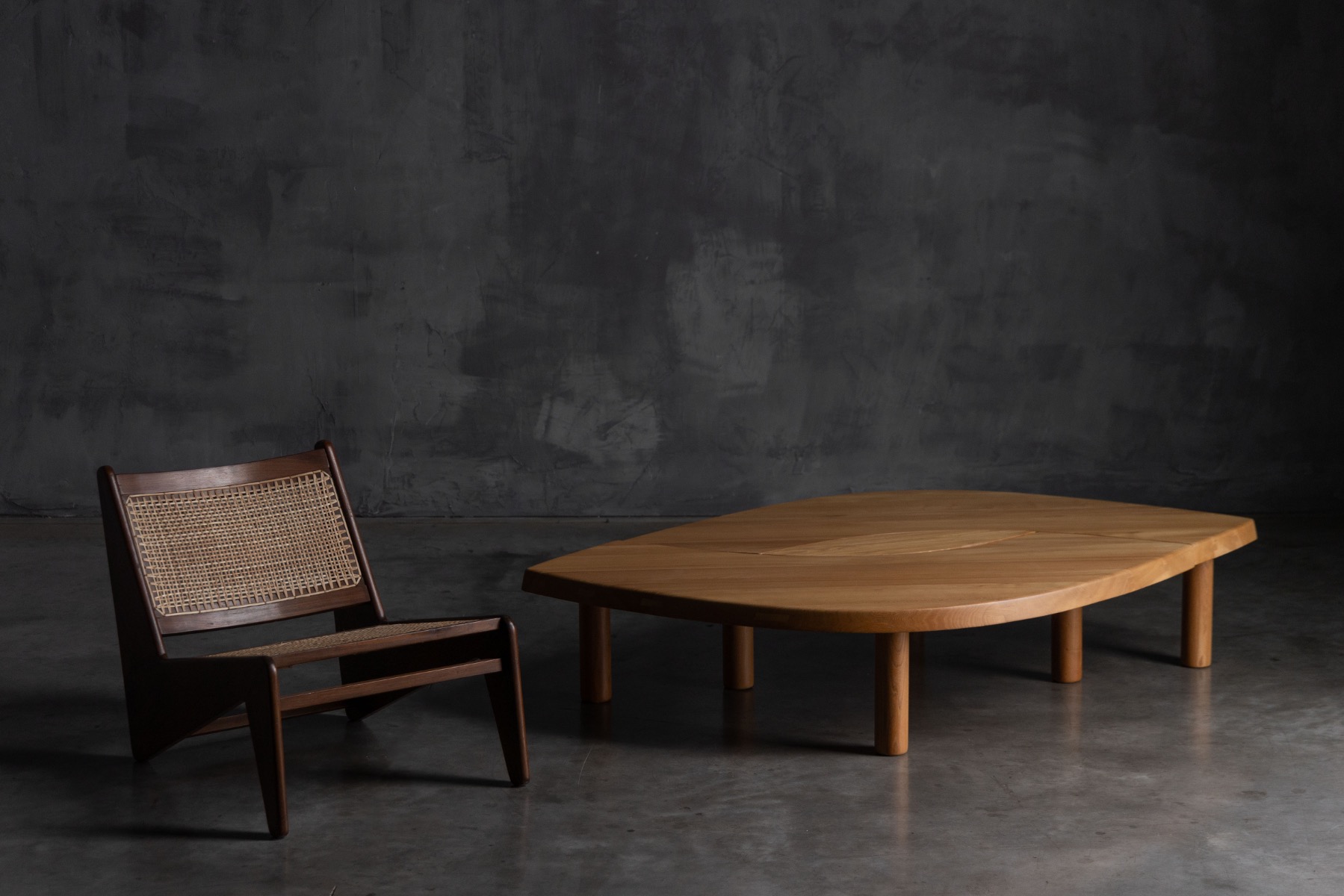 T22C L'oeil Coffee Table by Pierre Chapo, France  - 1972