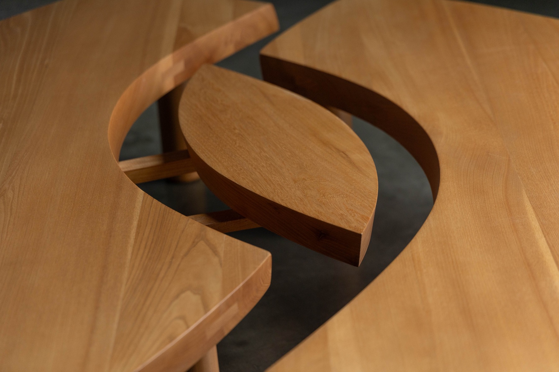 T22C L'oeil Coffee Table by Pierre Chapo, France  - 1972
