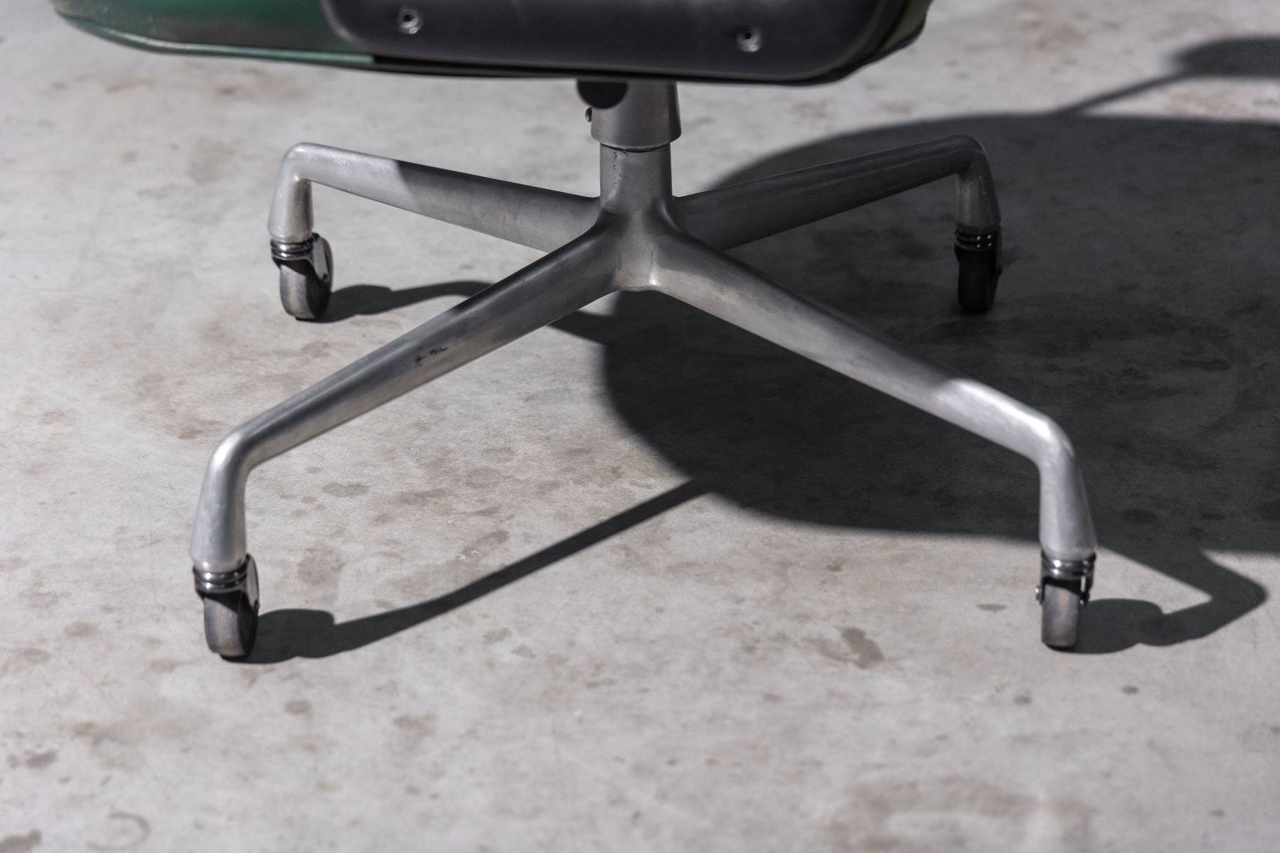 Time Life Lobby Chair by Charles and Ray Eames for Herman Miller - 1960s