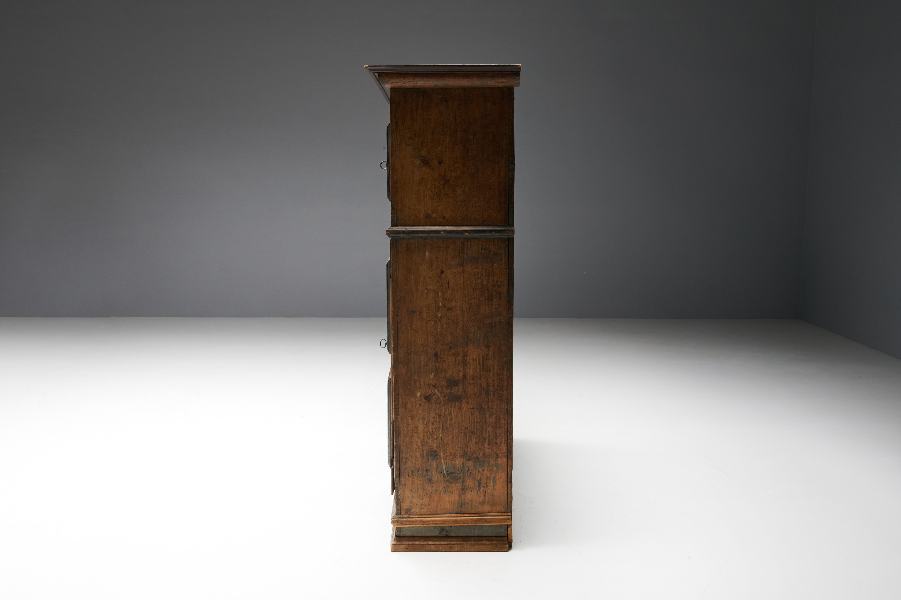 Travail Populaire Alpine Cabinet - 18th Century