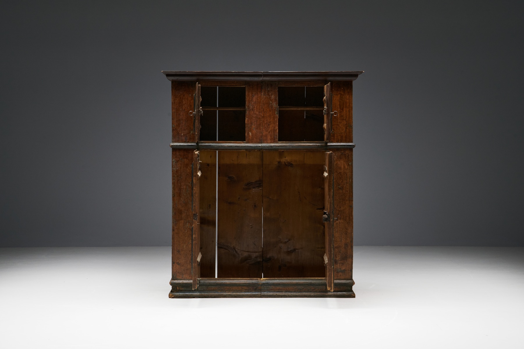 Travail Populaire Alpine Cabinet - 18th Century