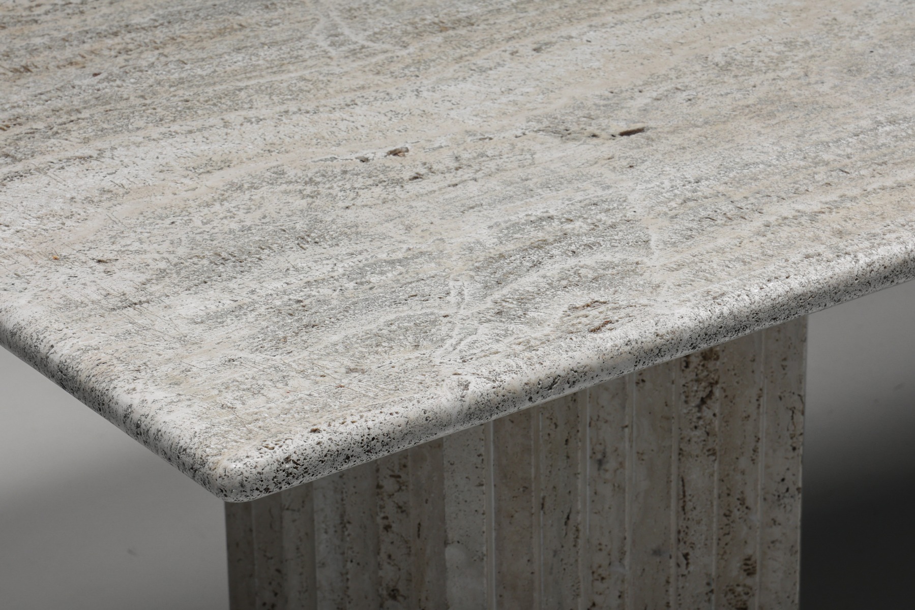 Travertine Dining Table in the Style of Carlo Scarpa and Angelo Mangiarotti - 1970s