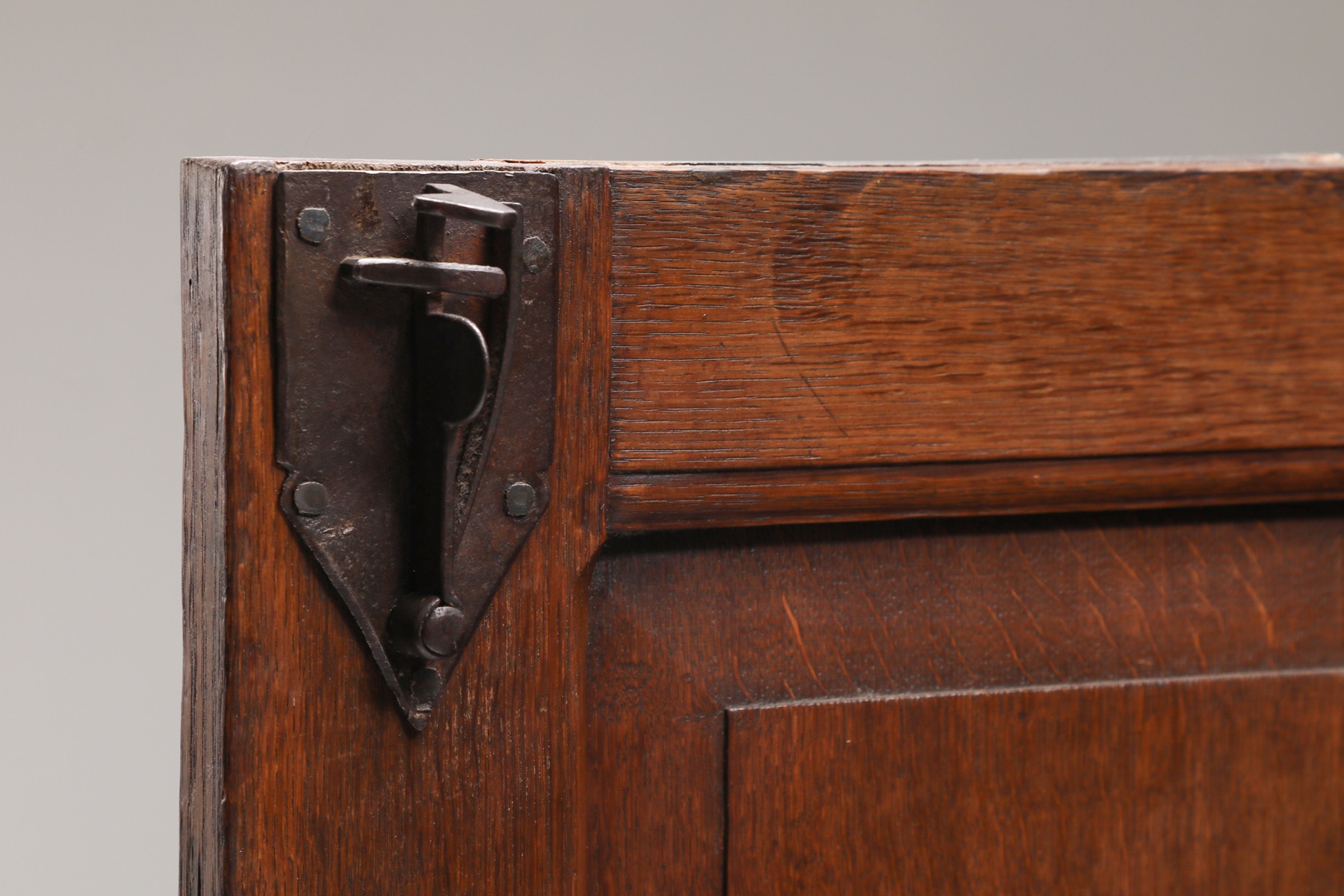 Utrechtse Poort Dutch Linnen Cupboard - 17th Century