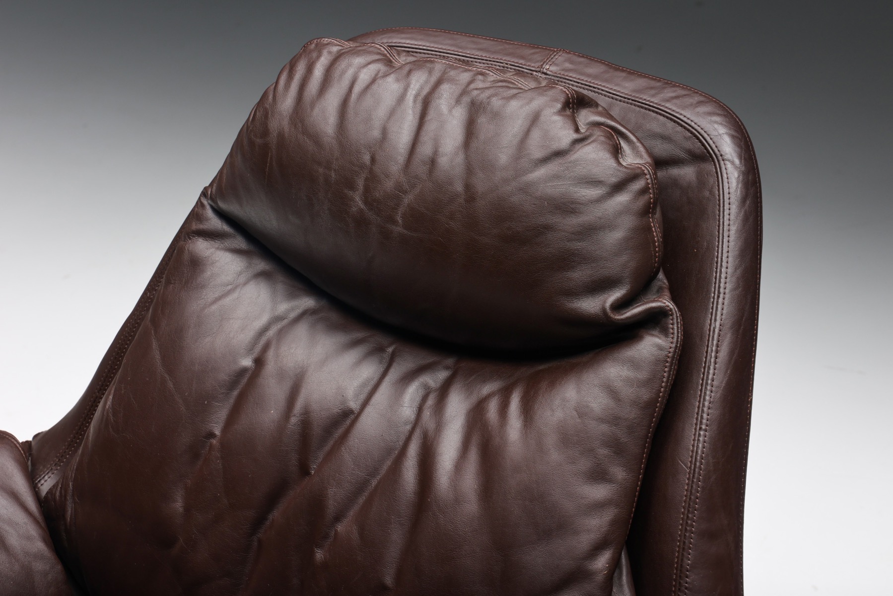 Vittorio Introini P60 Lounge Chair with Ottoman for Saporiti - 1969