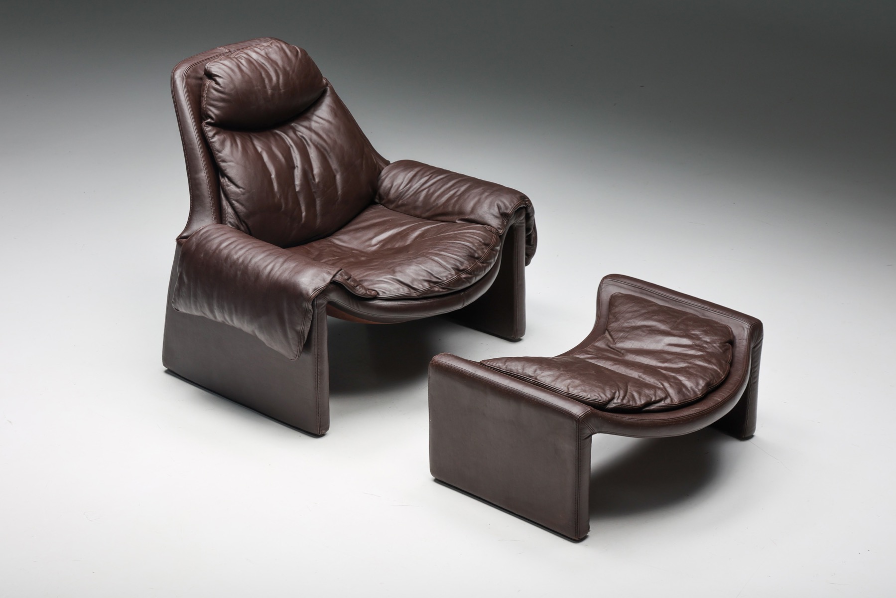 Vittorio Introini P60 Lounge Chair with Ottoman for Saporiti - 1969