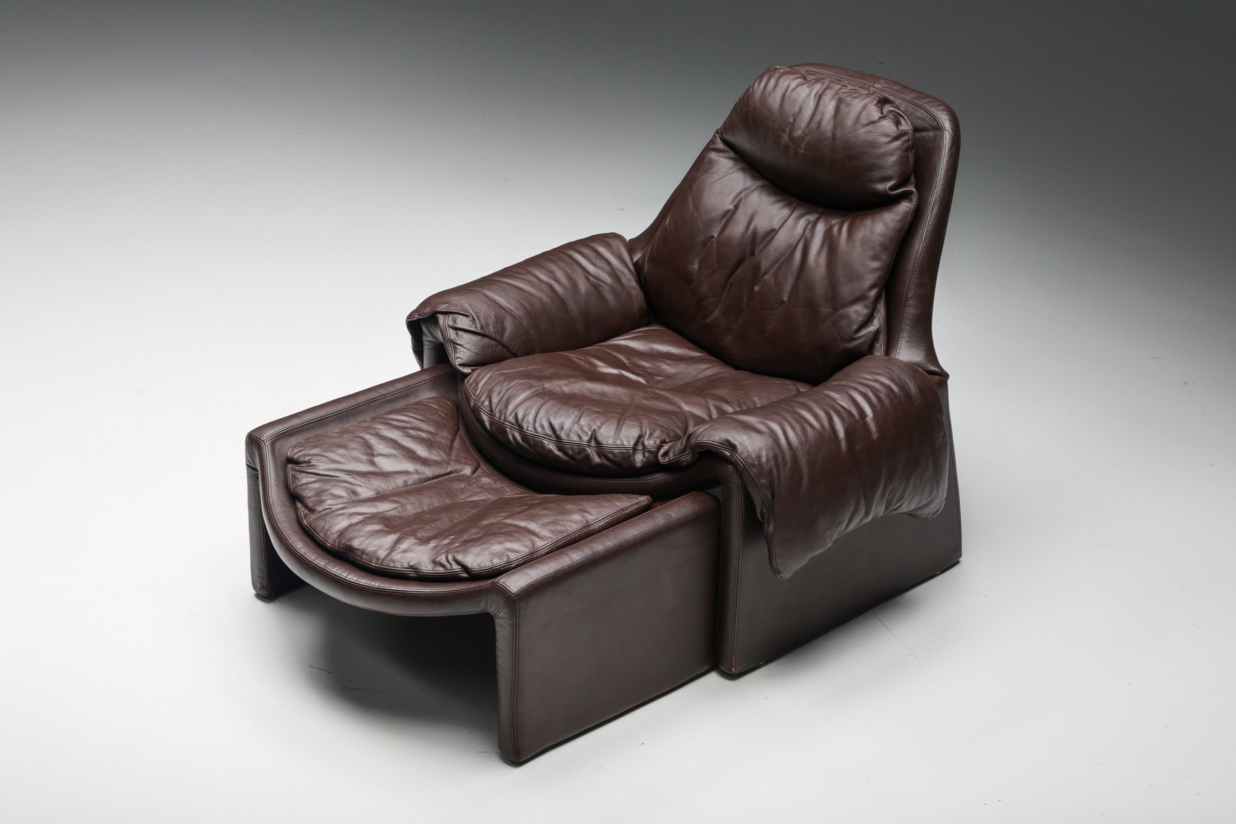 Vittorio Introini P60 Lounge Chair with Ottoman for Saporiti - 1969