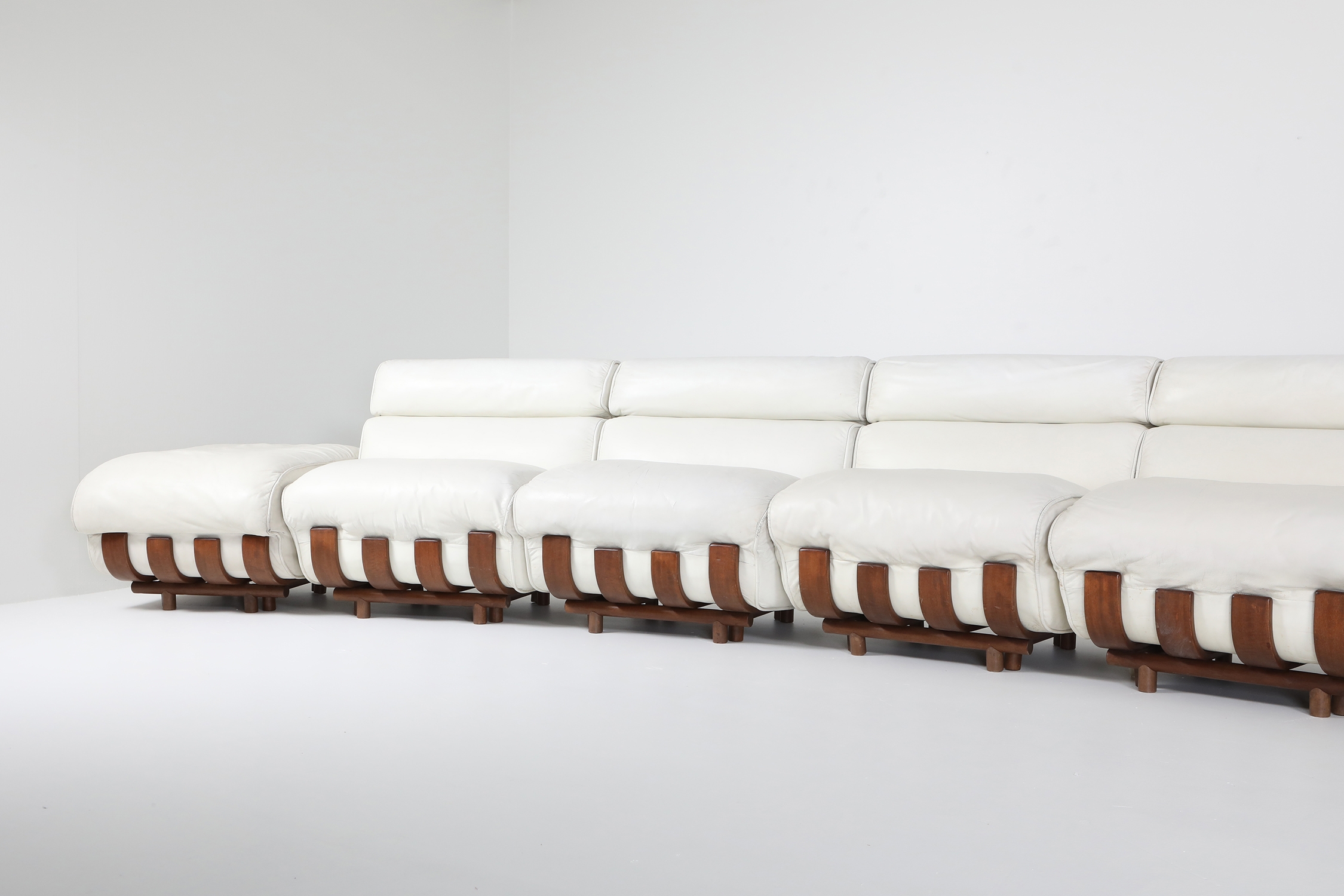 Sectional Sofa in White Leather and Walnut Frame by Frigerio - 1980s
